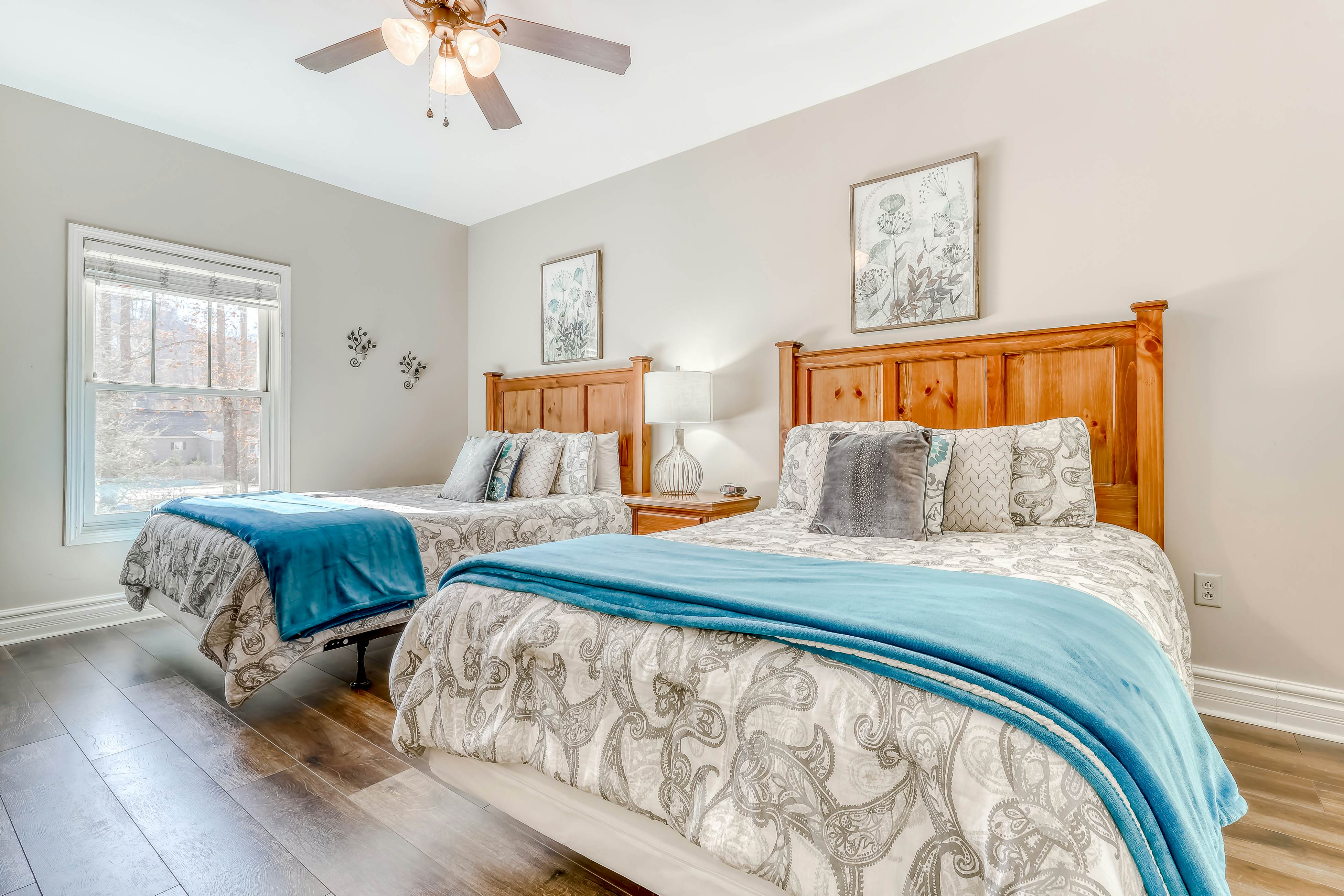 Cozy Downtown Condo, Sleeps 6・Hot Tub・Fitness Room