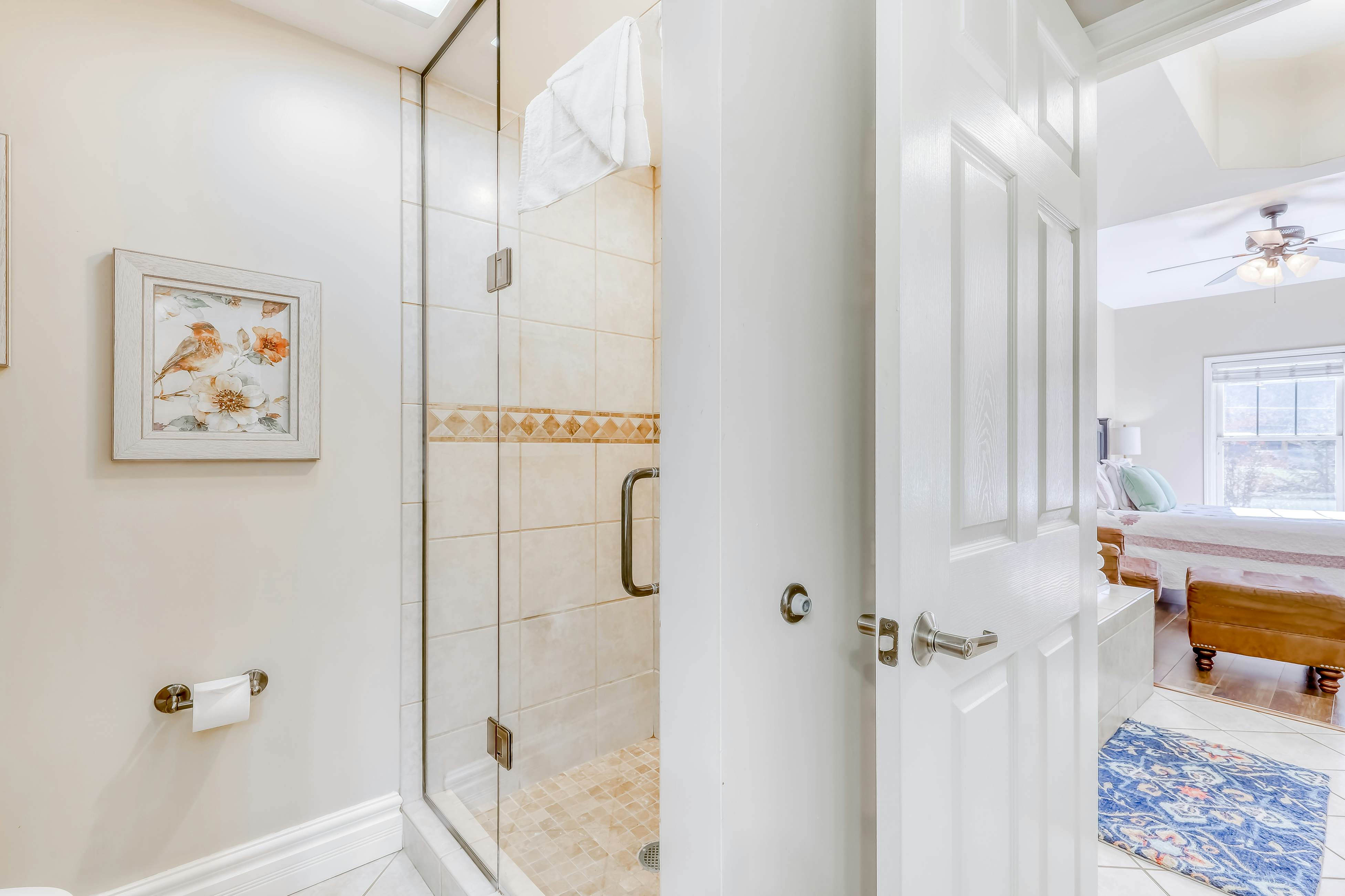 Cozy Downtown Condo, Sleeps 6・Hot Tub・Fitness Room