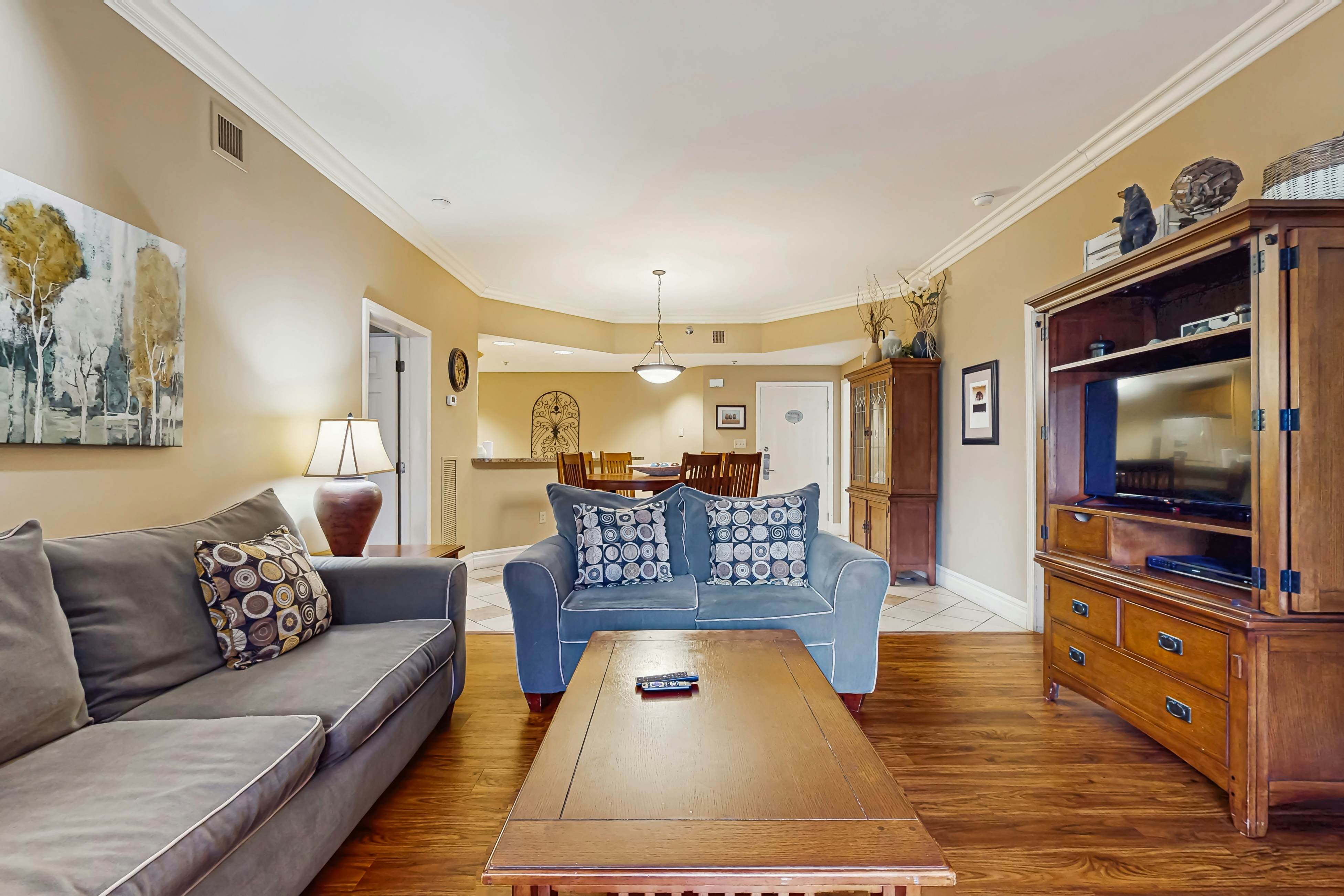 Well Decorated Luxe Condo, Sleeps 8・Near Downtown