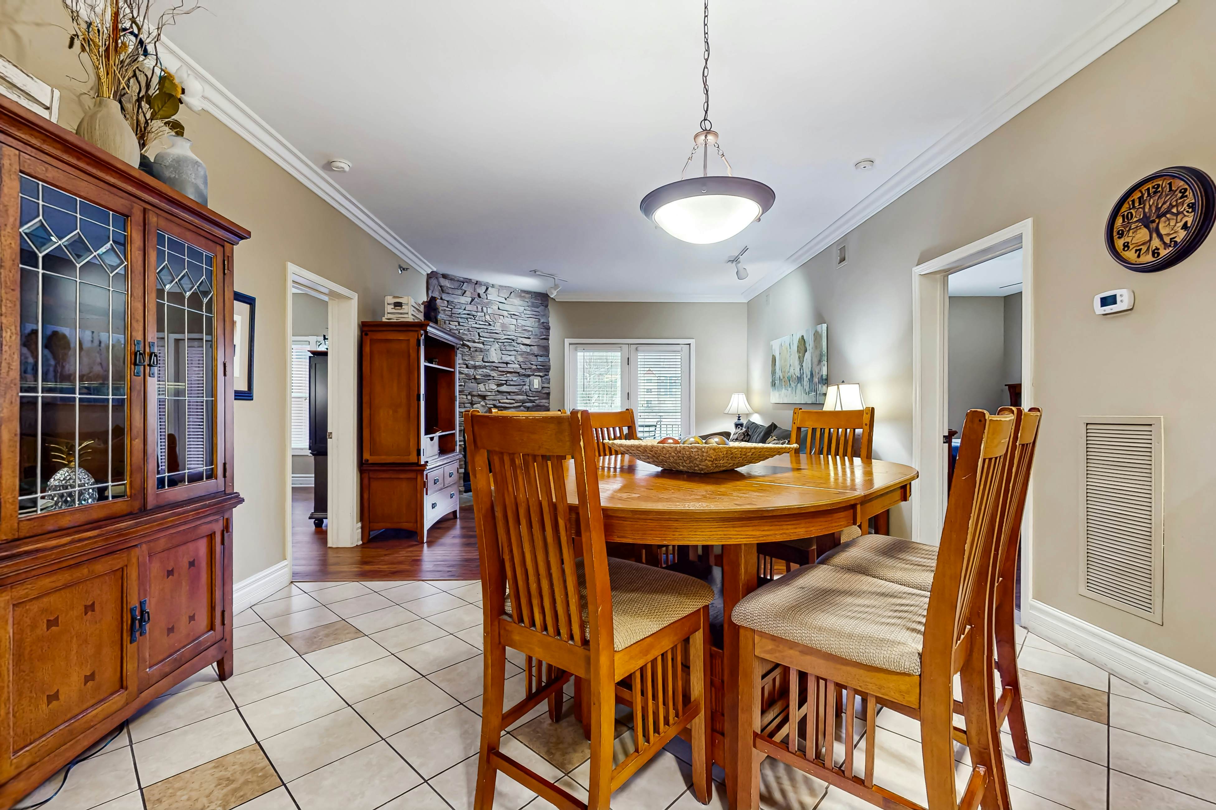 Well Decorated Luxe Condo, Sleeps 8・Near Downtown