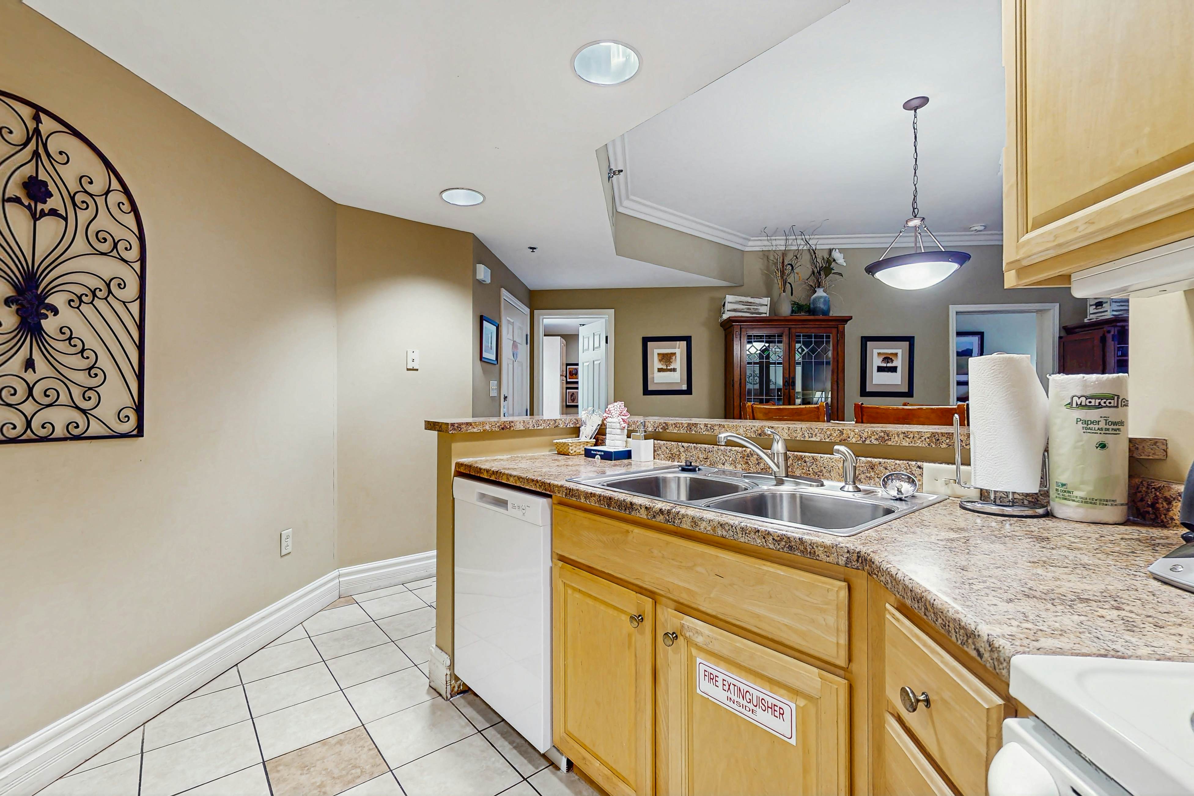 Well Decorated Luxe Condo, Sleeps 8・Near Downtown