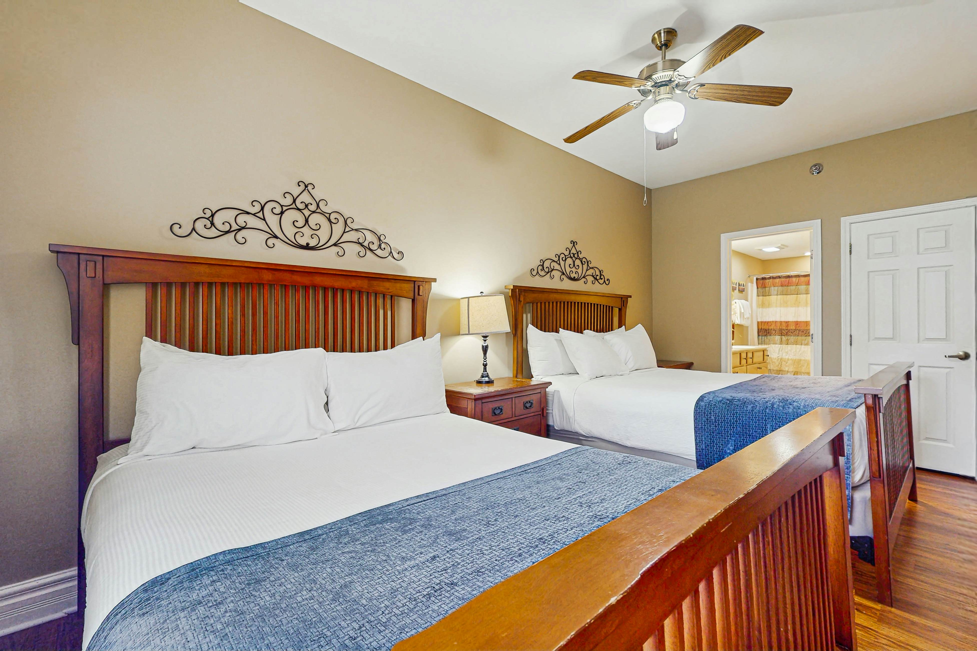 Well Decorated Luxe Condo, Sleeps 8・Near Downtown