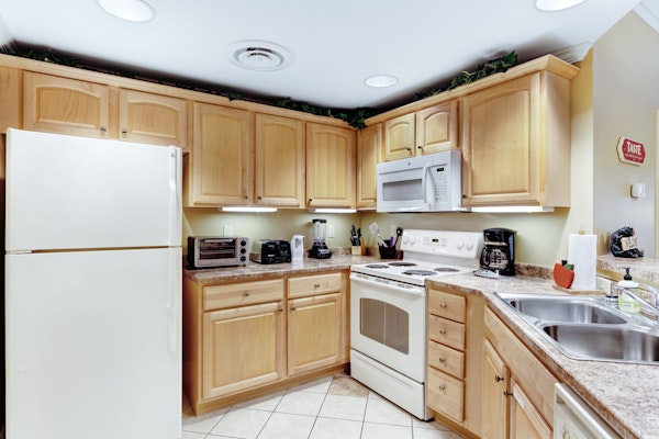 Polished Downtown Condo, Sleeps 8・Fireplace・Gym