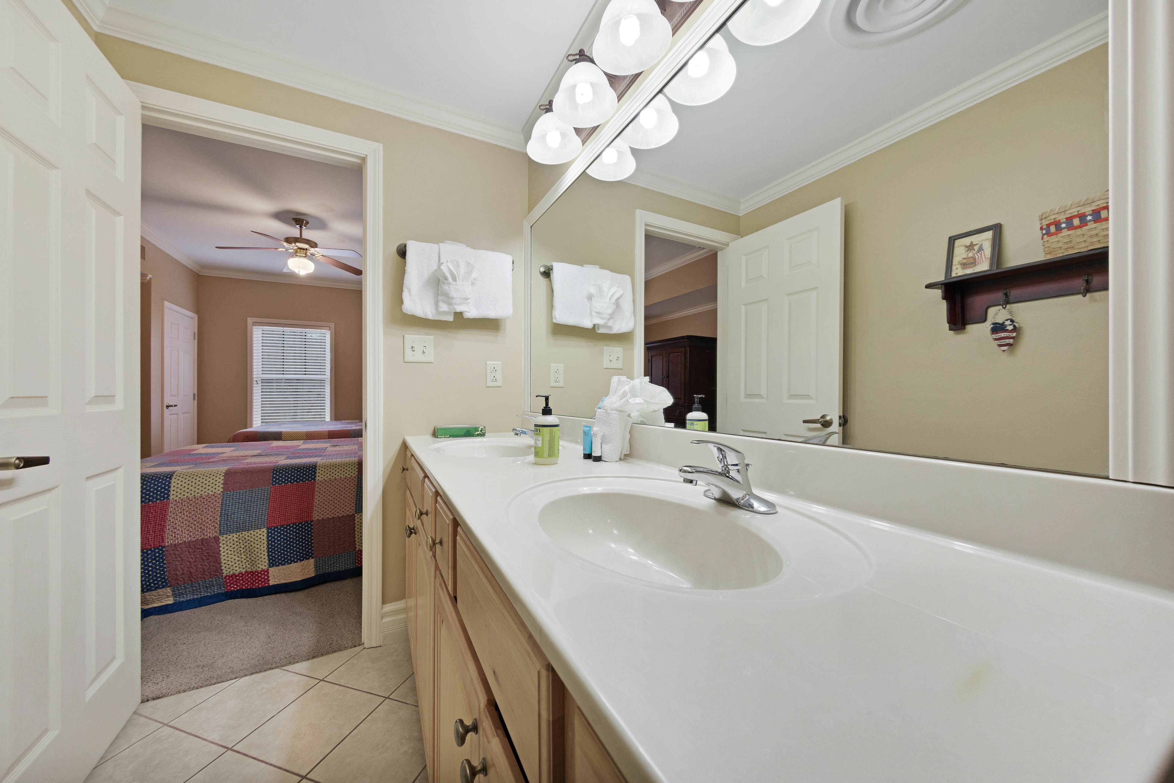 Inviting Well Decorated Condo, Sleeps 8・Balcony