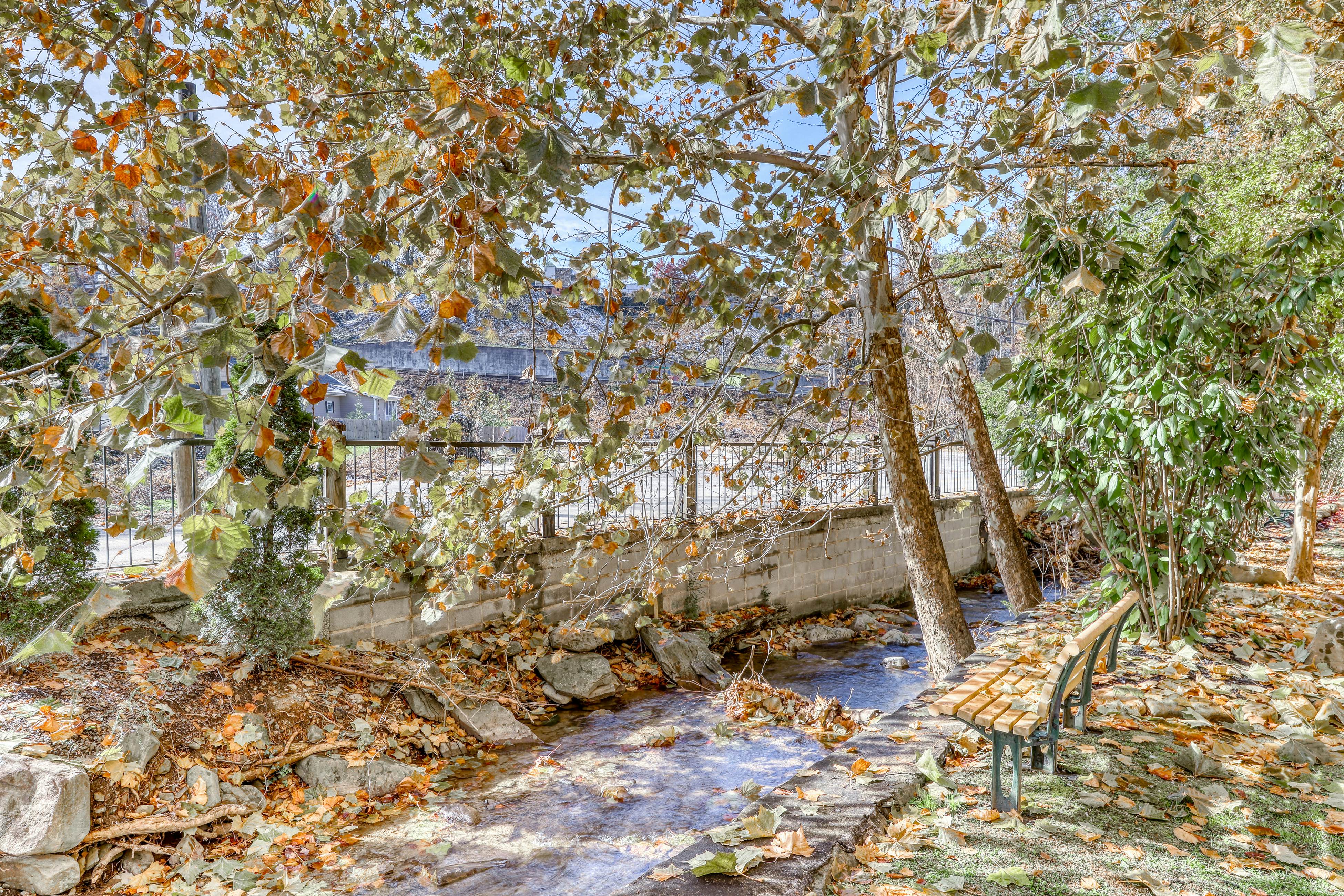 Charming Condo W Fireplace, Sleeps 8・Hot Tub・Gym