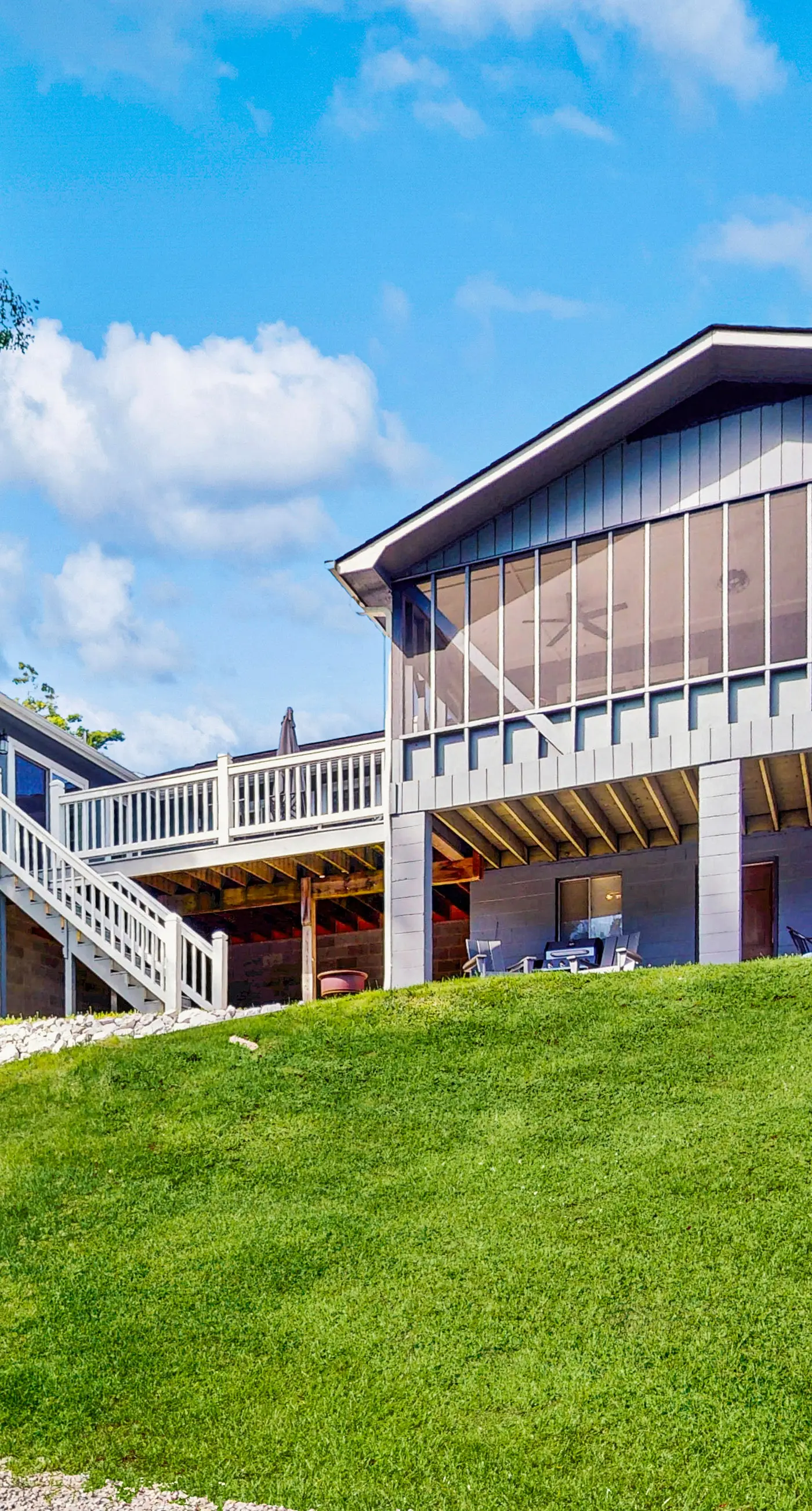 Serene Home, Sleeps 14, Dock, Waterslide, Near Marina