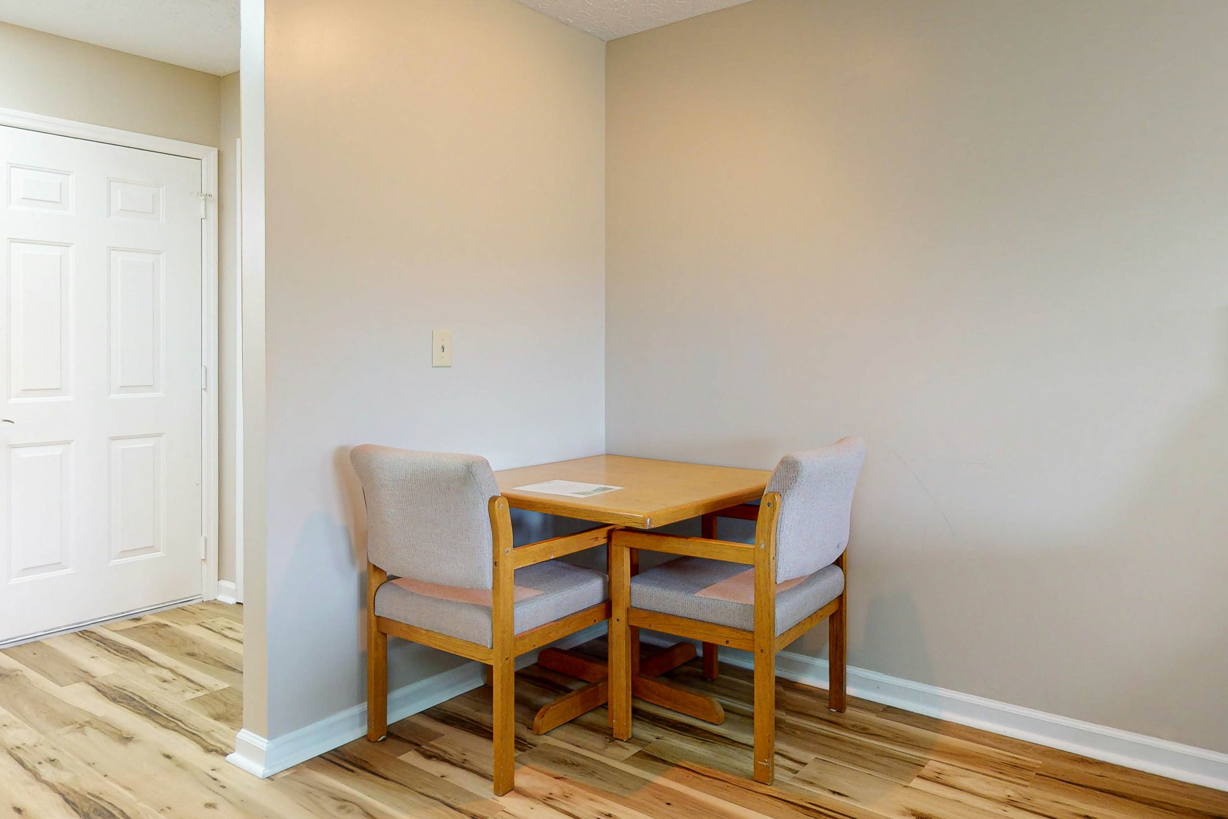 Peaceful Studio, Sleeps 4 W Views・Gym・Near Lake