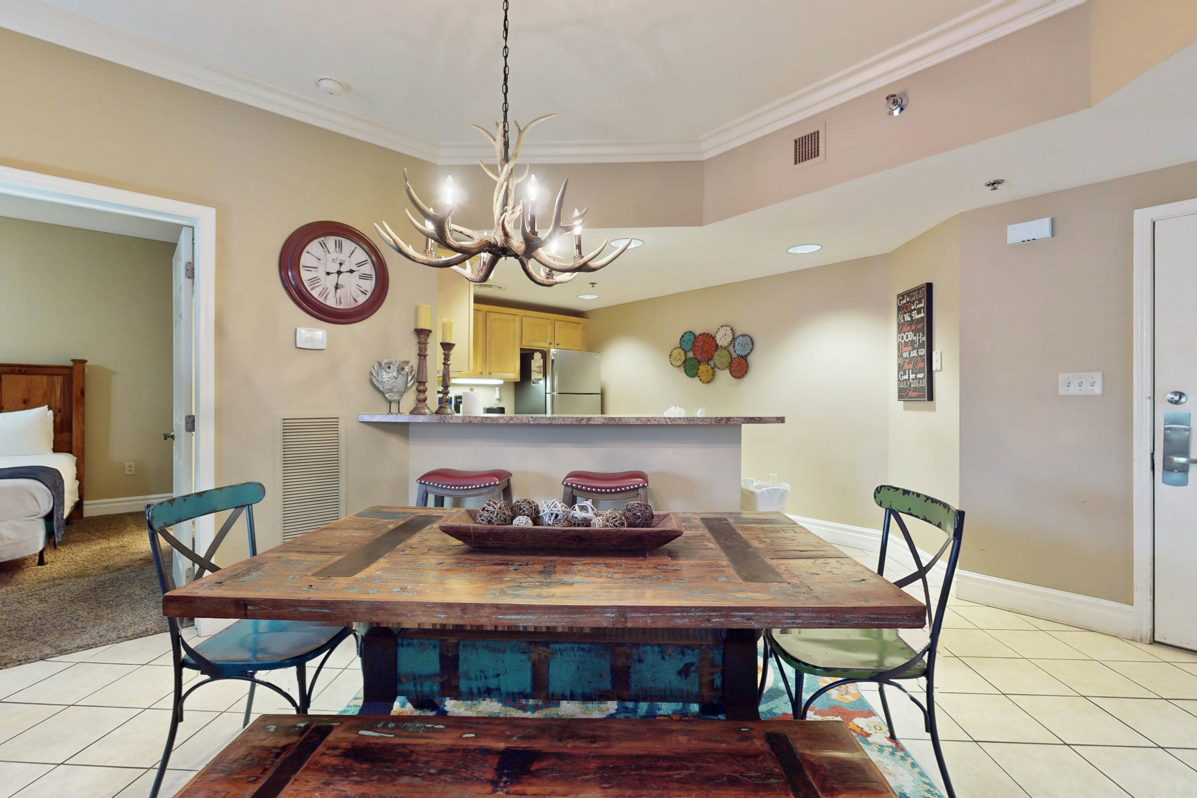 Homey Condo, Sleeps 6  W Balcony・Jetted Tub