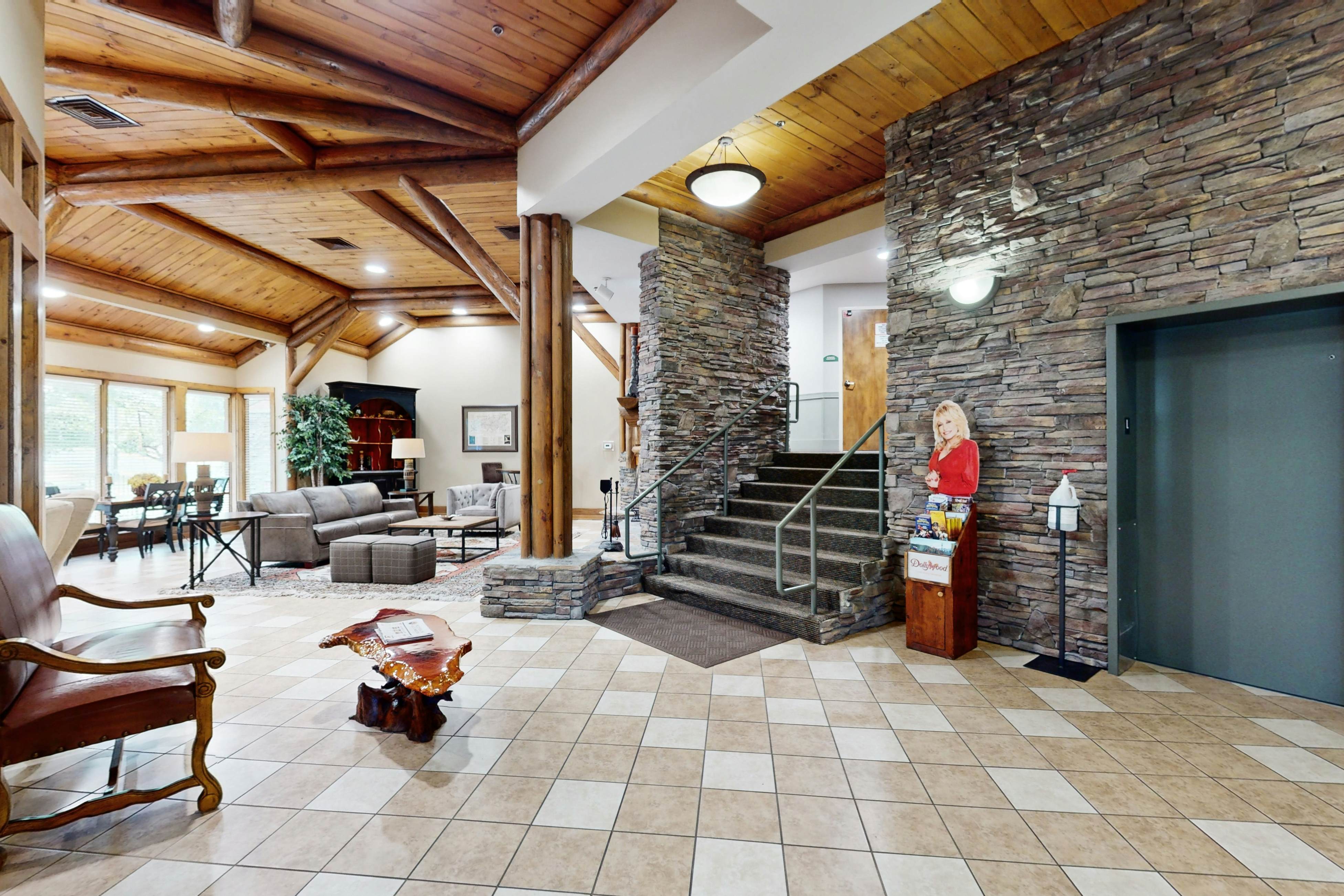 Homey Condo, Sleeps 6  W Balcony・Jetted Tub