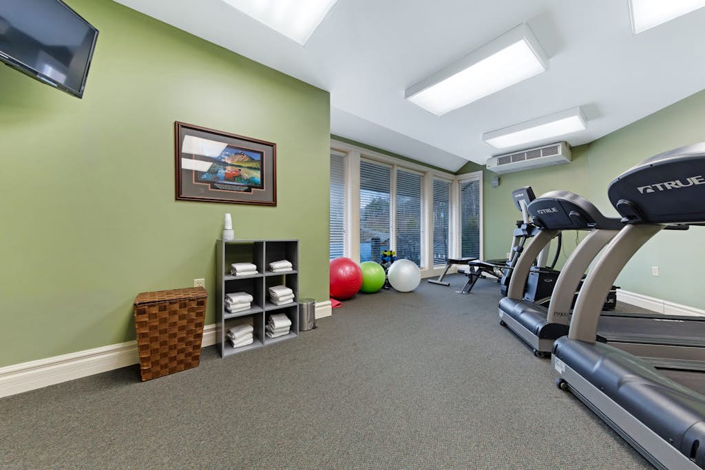 Family Condo Walk 2 Parkway Gatlinburg, Gym, Hot Tub