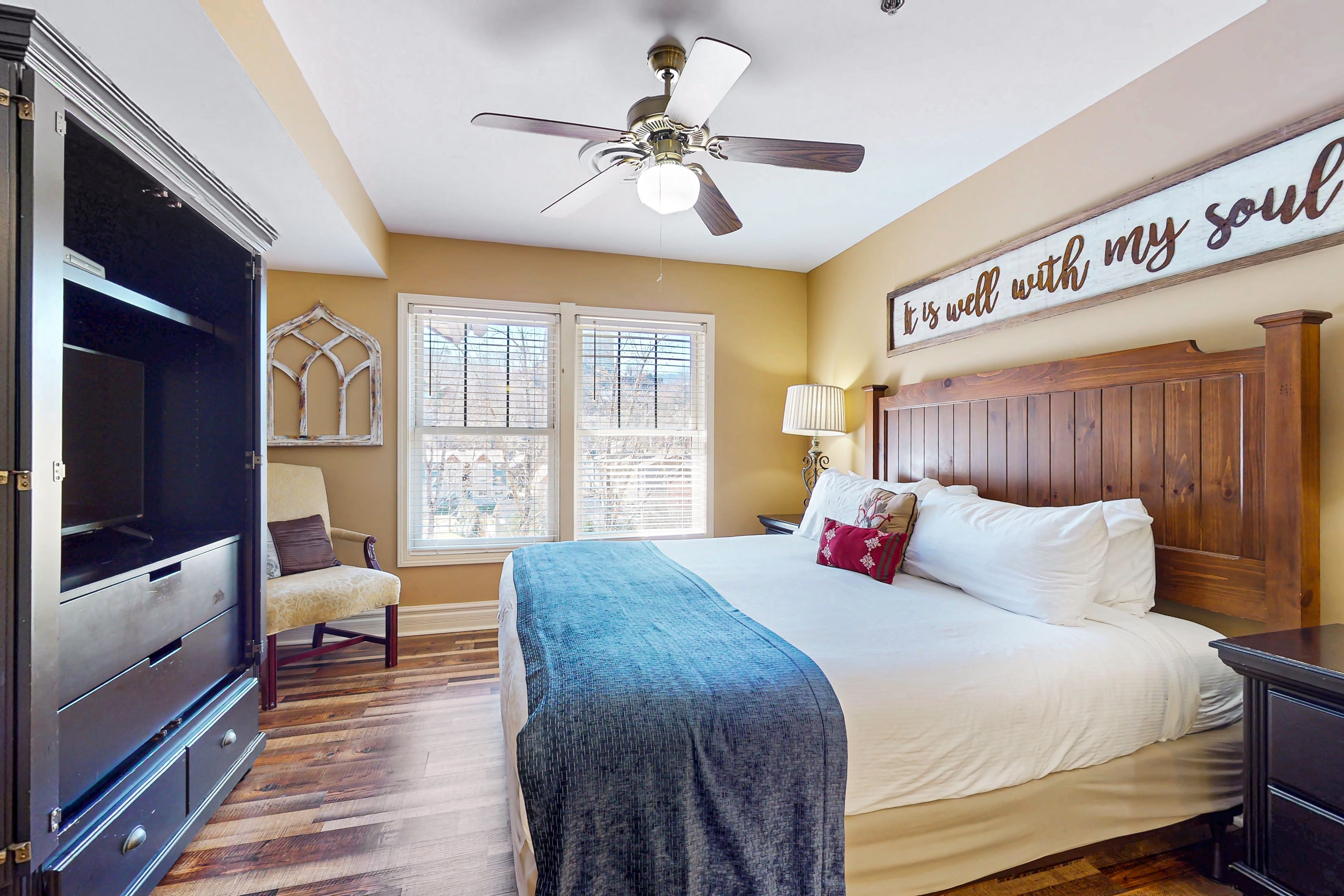 Enjoy Comfort, Sleeps 8 Condo・Jetted Tub・Fireplace