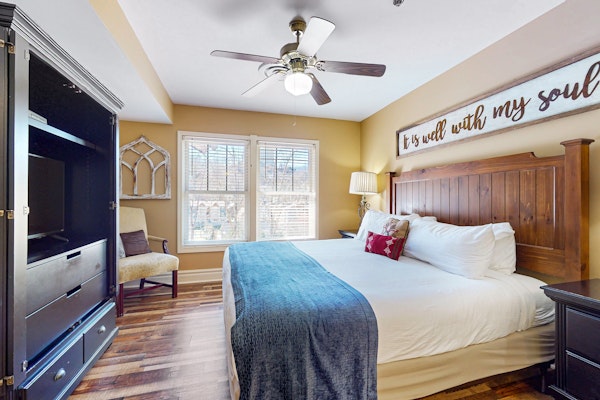 Enjoy Comfort, Sleeps 8 Condo・Jetted Tub・Fireplace