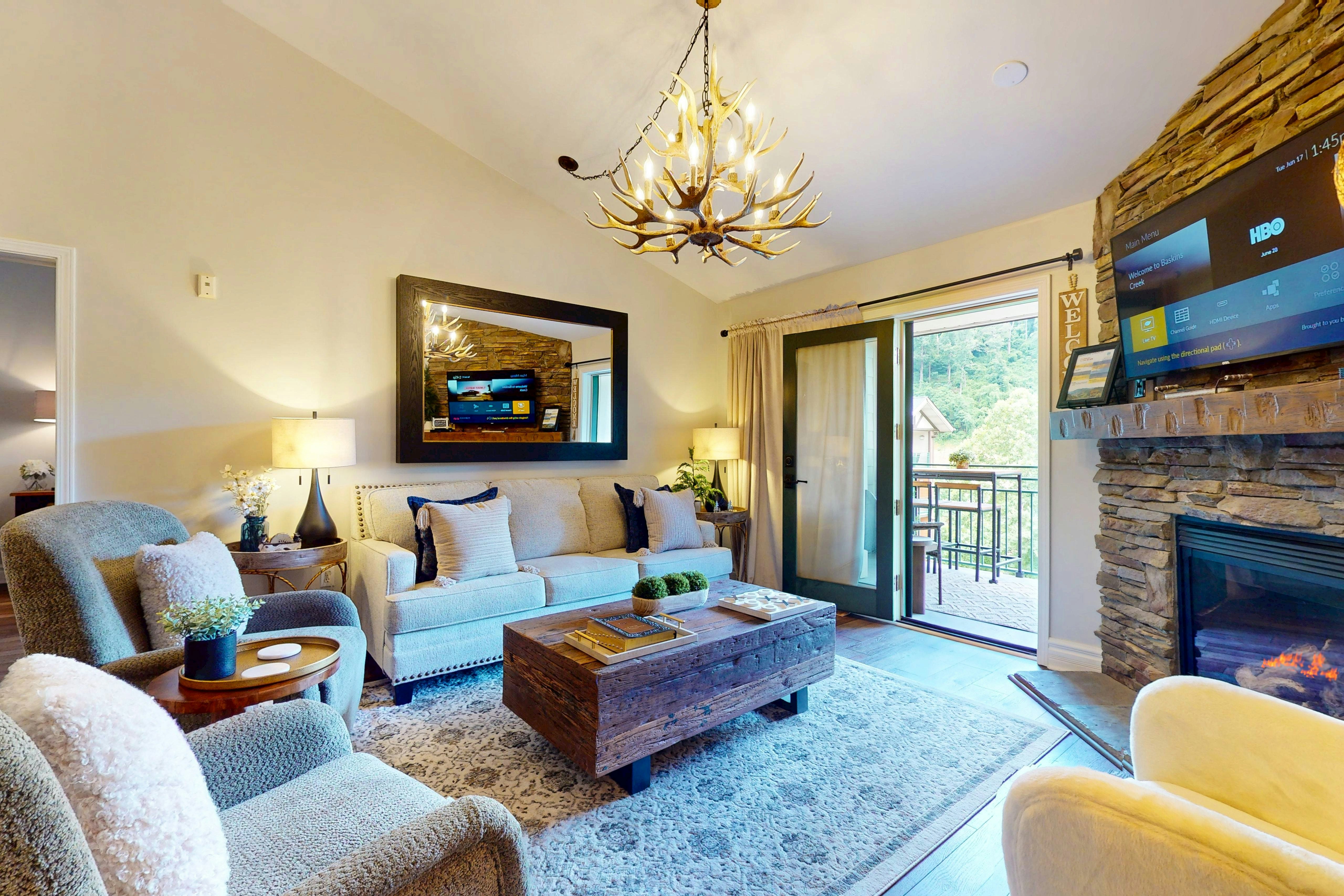 Lovely Near Downtown Condo, Sleeps 6・Jetted Tub