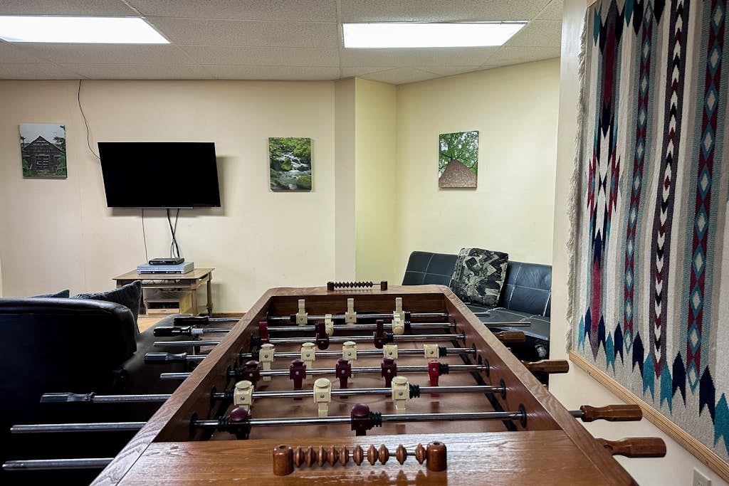 2 Story Mtn View Cabin, Sleeps 6, Fireplace, Games