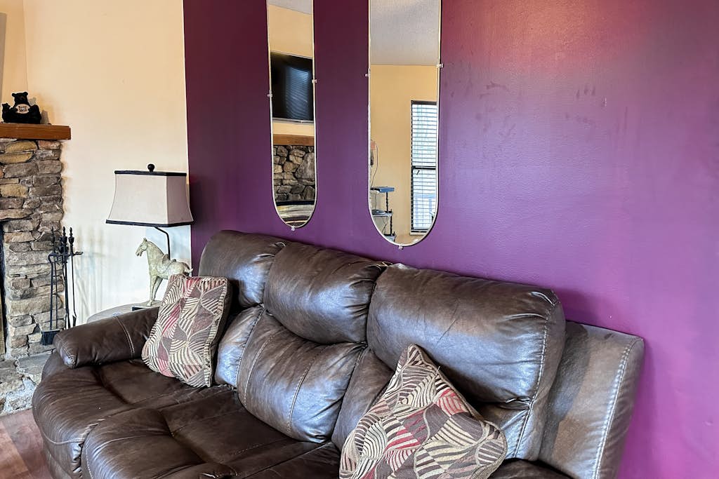 2 Story Mtn View Cabin, Sleeps 6, Fireplace, Games