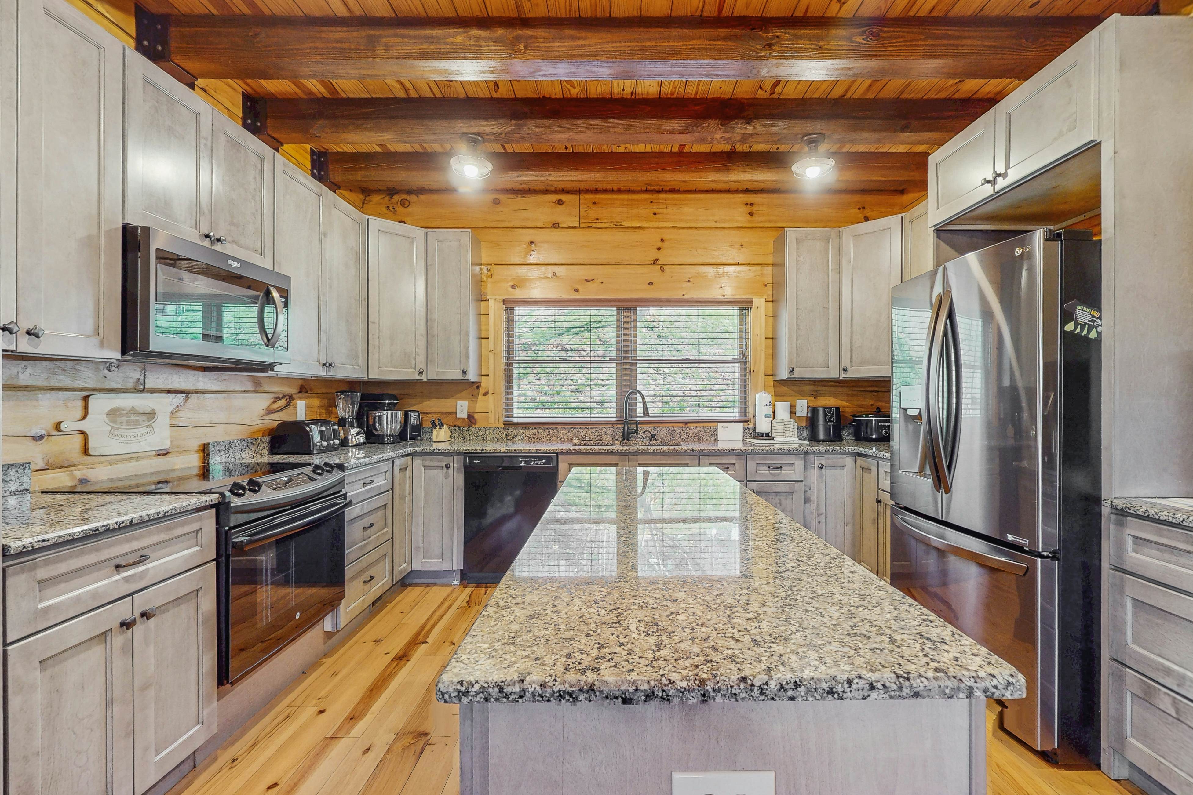 Large Cabin, Sleeps 20・Games・Hot Tub・Amazing Views