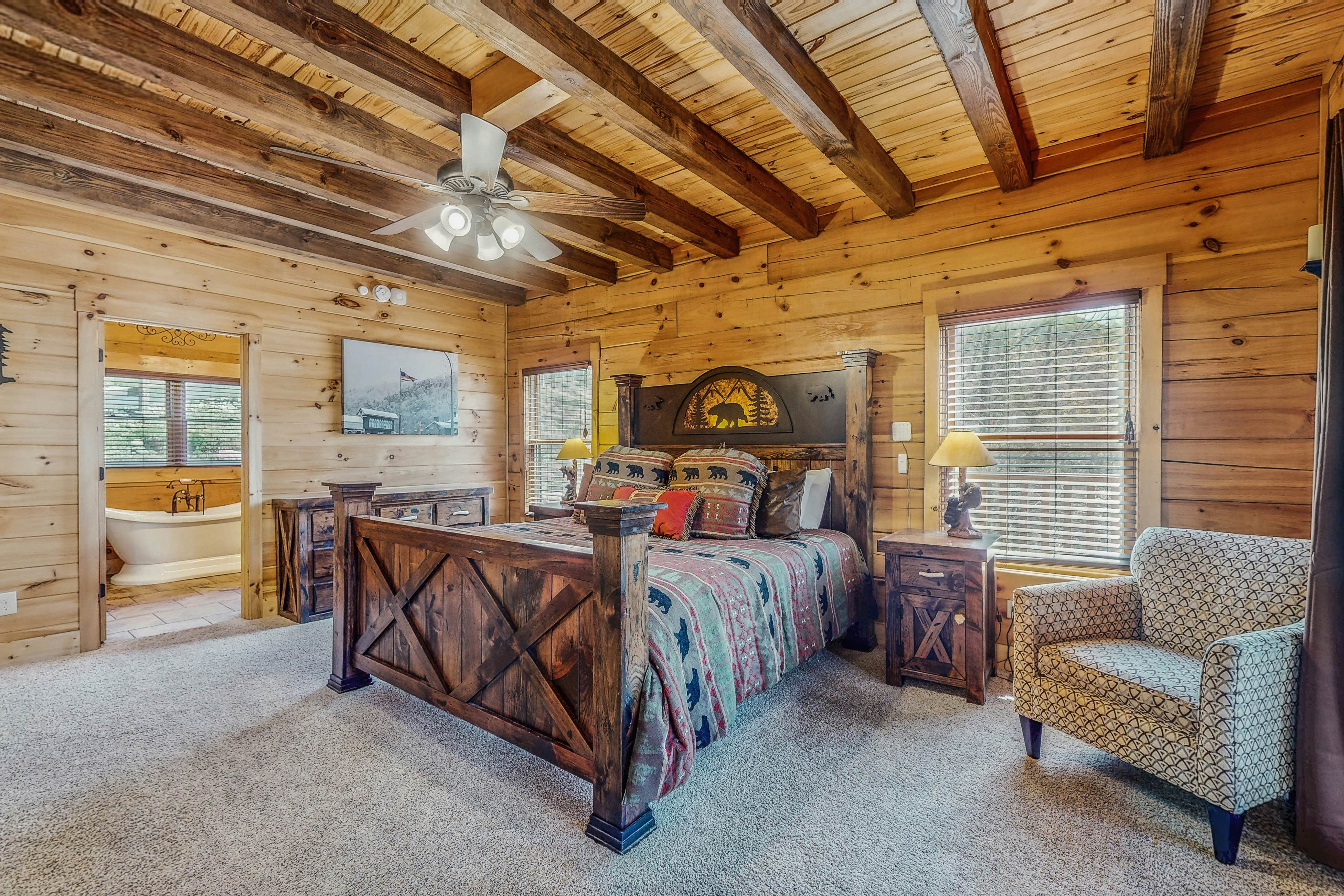 Large Cabin, Sleeps 20・Games・Hot Tub・Amazing Views