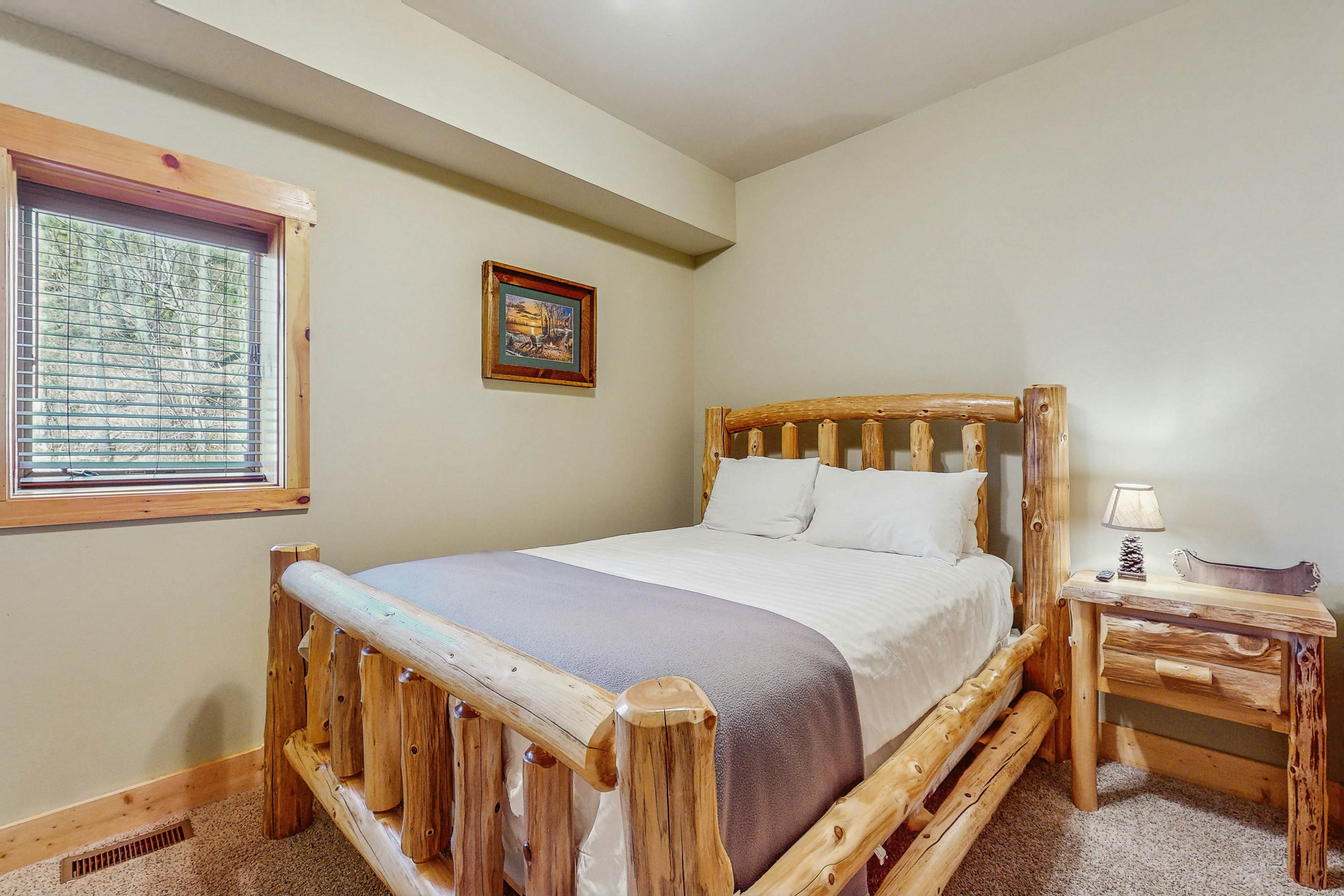 Large Cabin, Sleeps 20・Games・Hot Tub・Amazing Views