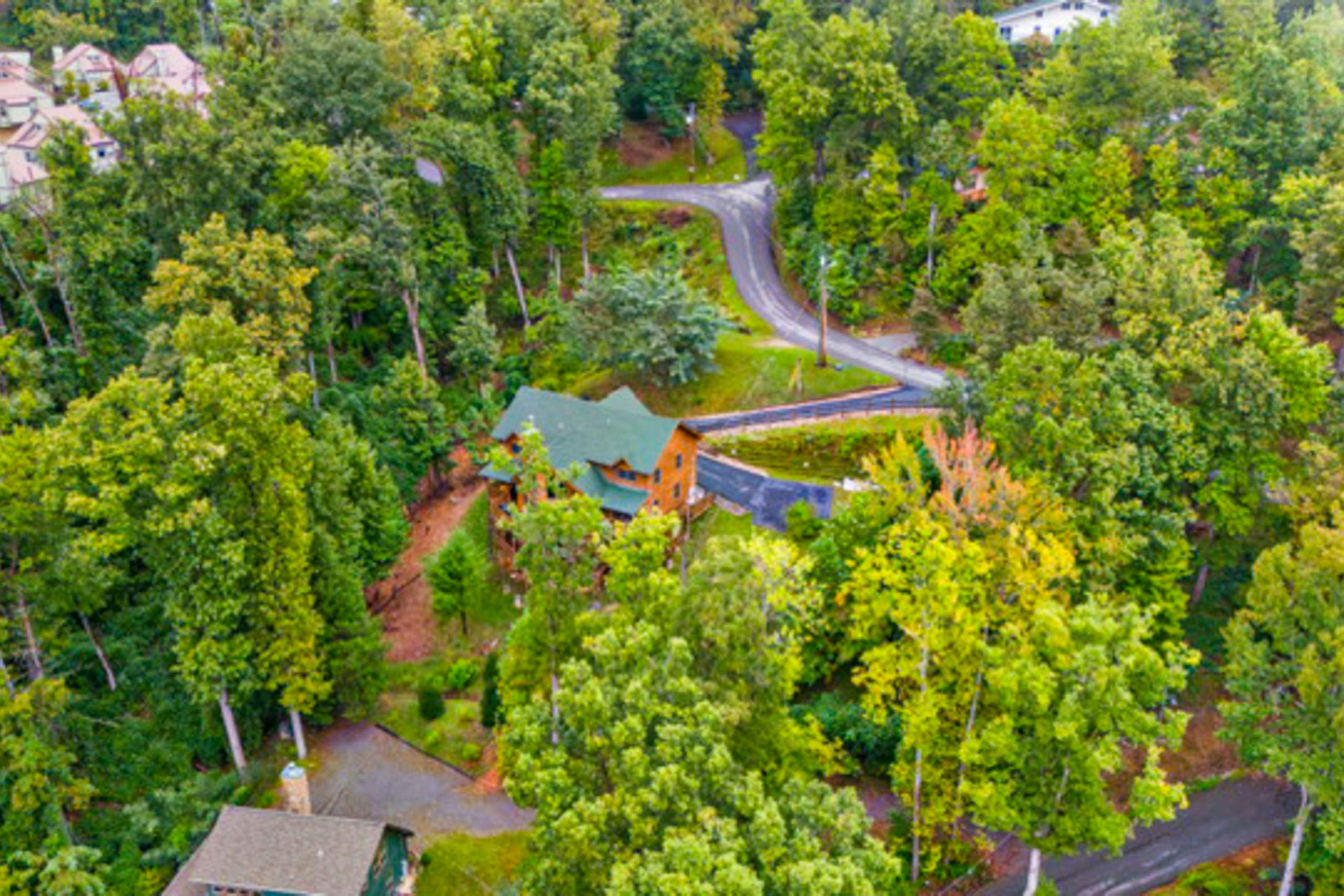 Large Cabin, Sleeps 20・Games・Hot Tub・Amazing Views