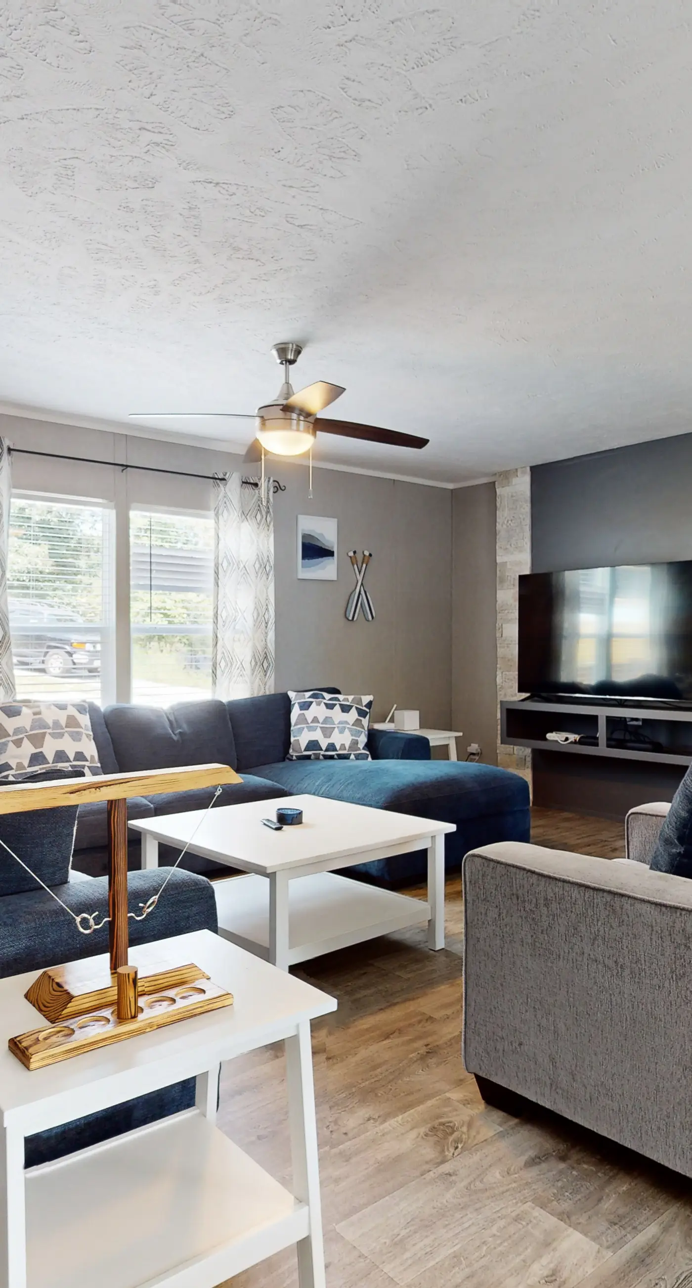 New Lake Home, Sleeps 14 , Private Dock, Deck, Grill