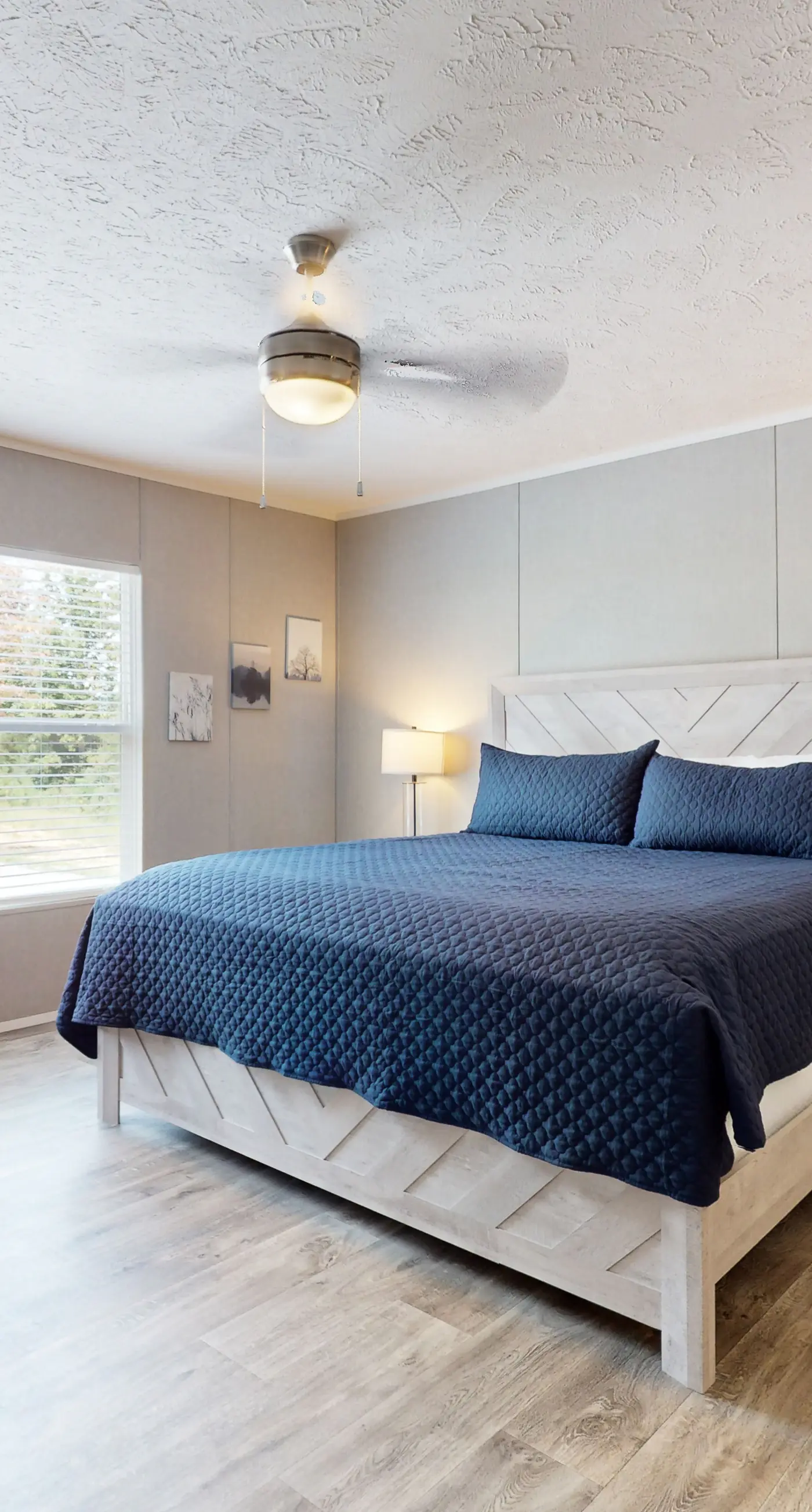 New Lake Home, Sleeps 14 , Private Dock, Deck, Grill