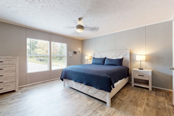 New Lake Home, Sleeps 14 ・Private Dock・Deck・Grill