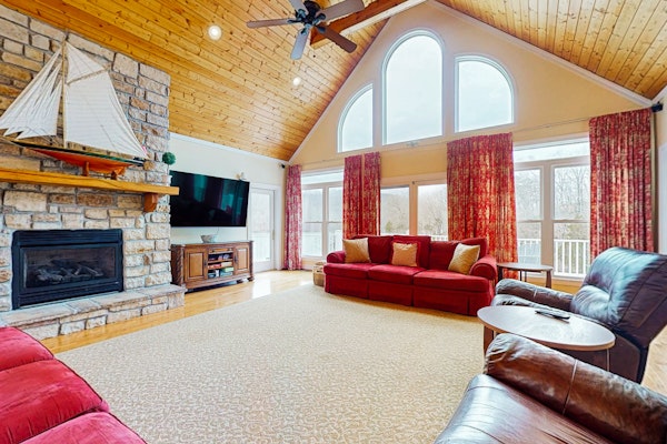 Lake Norris Luxe Home, Sleep 31・Dock W Slide・Games