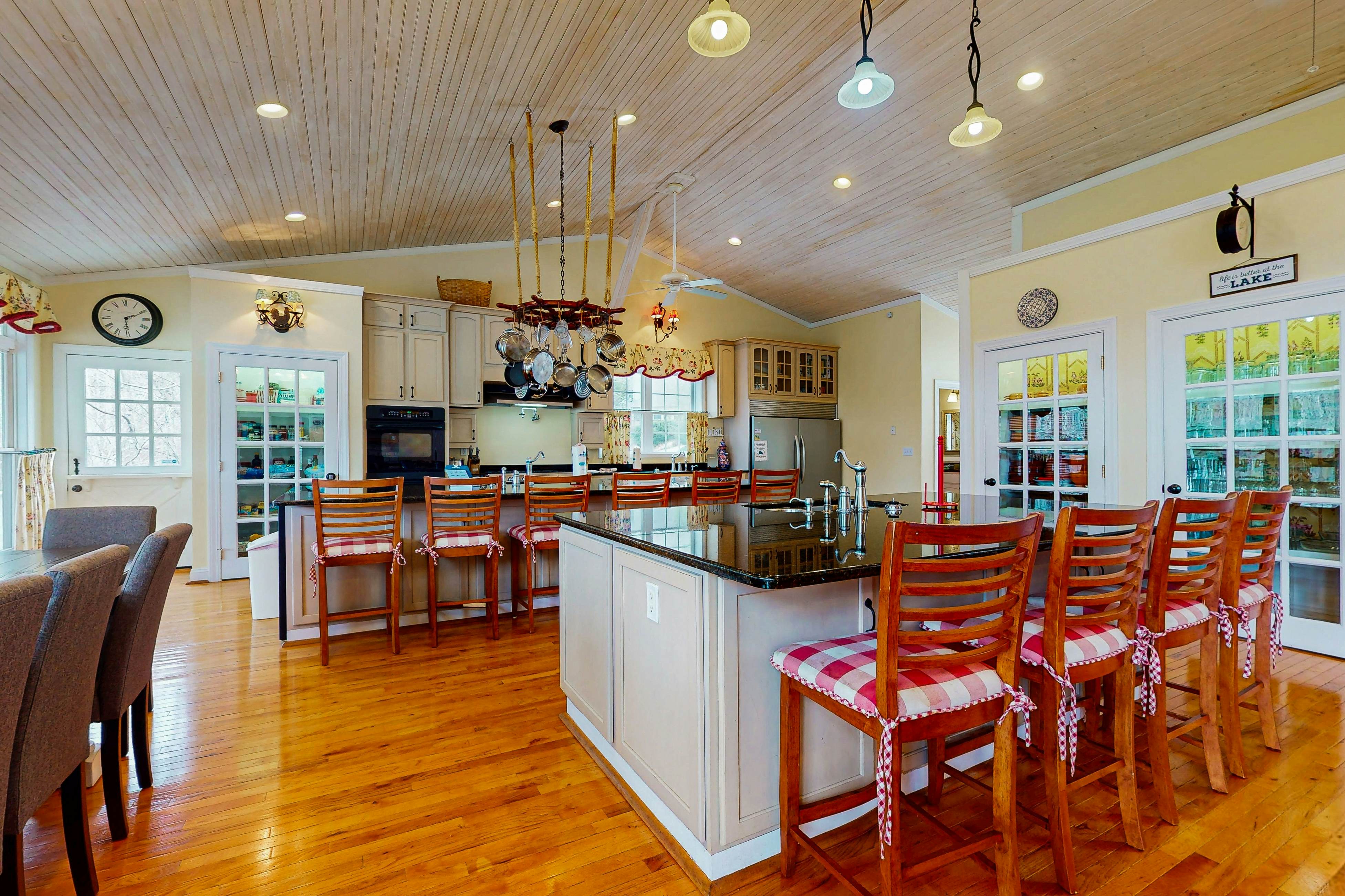 Lake Norris Luxe Home, Sleep 31・Dock W Slide・Games