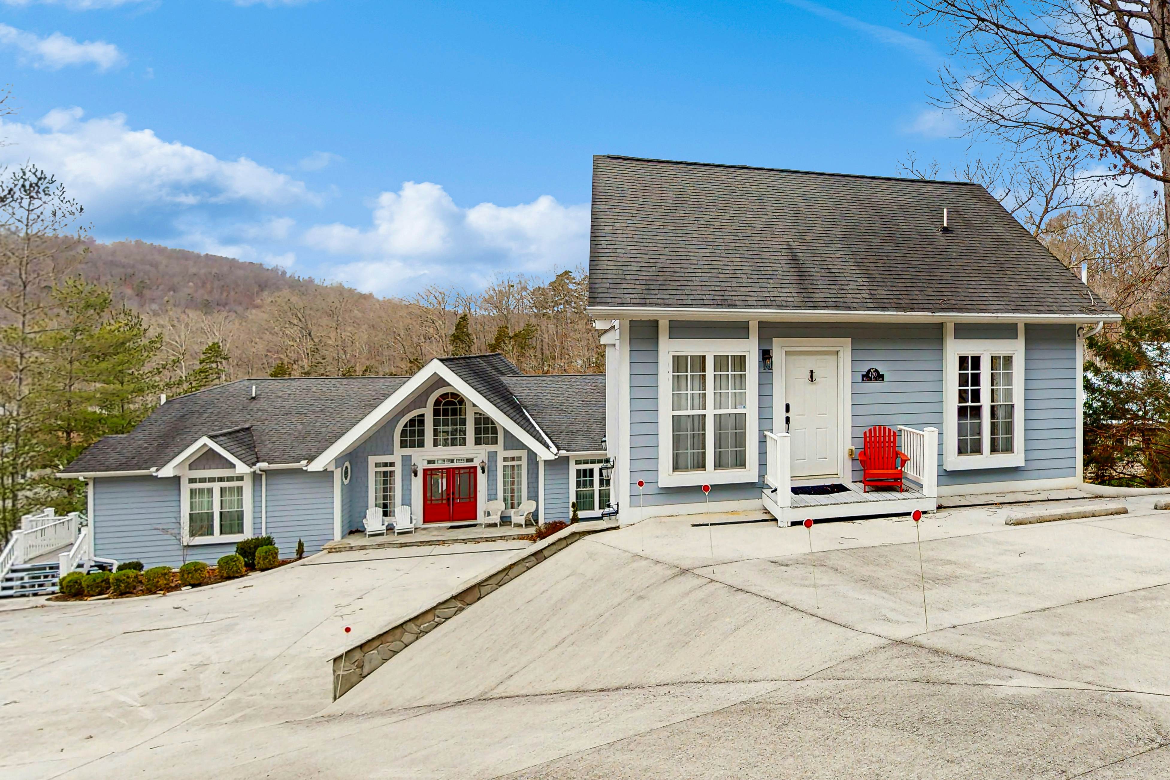 Lake Norris Luxe Home, Sleep 31・Dock W Slide・Games