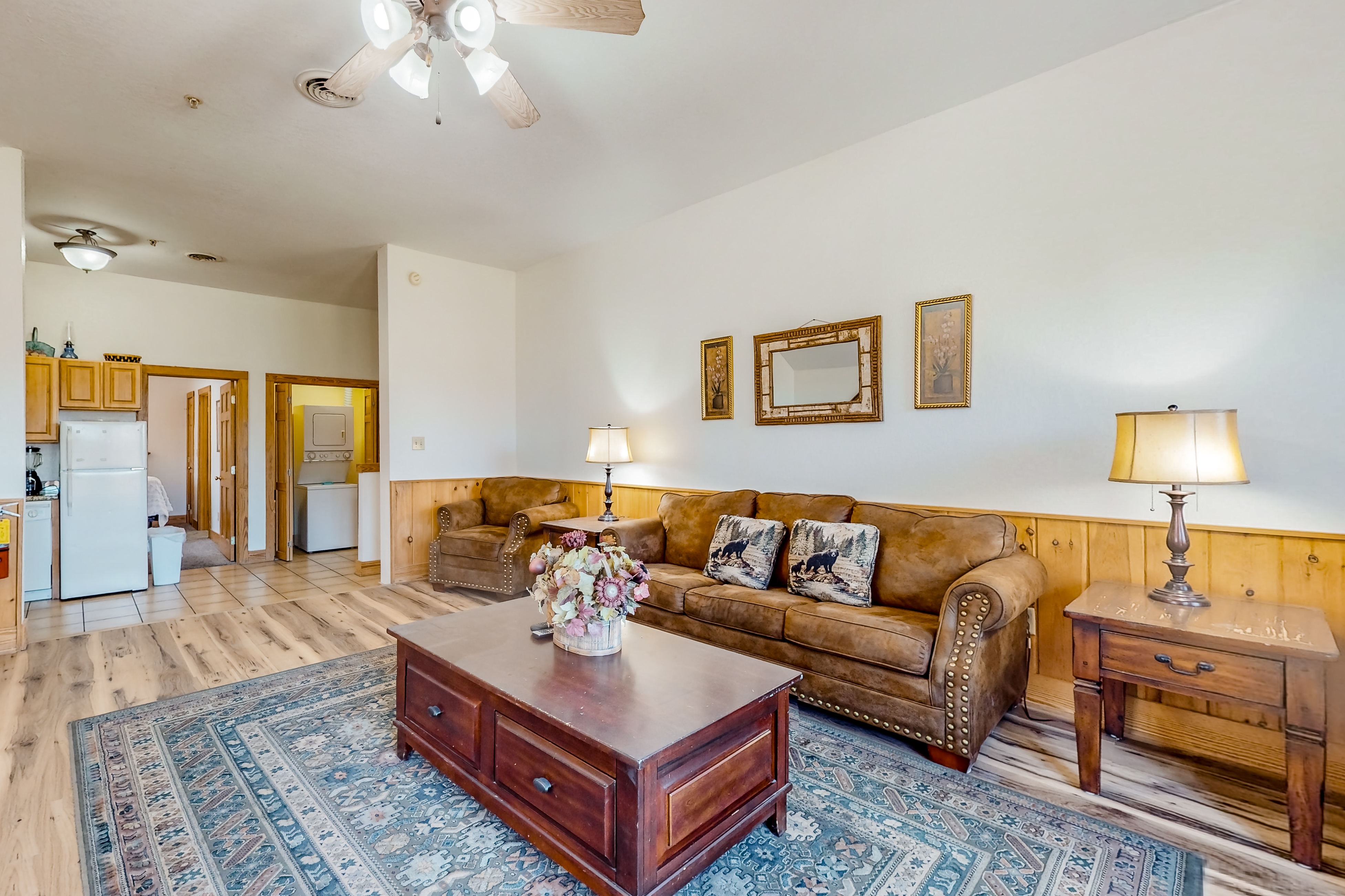 3rd Floor Mtn View Condo, Sleeps 6・Hot Tub・Pool