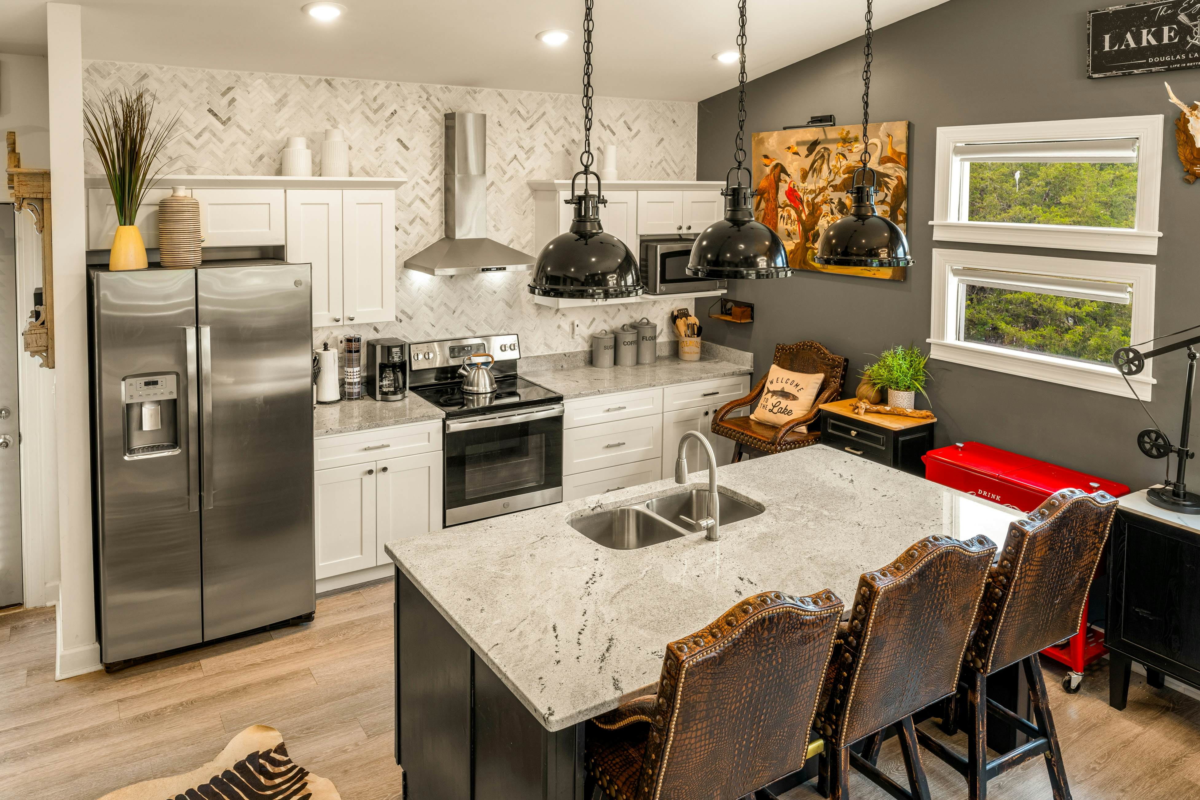 Near Dollywood, Sleeps 9・W Free Attraction Tickets