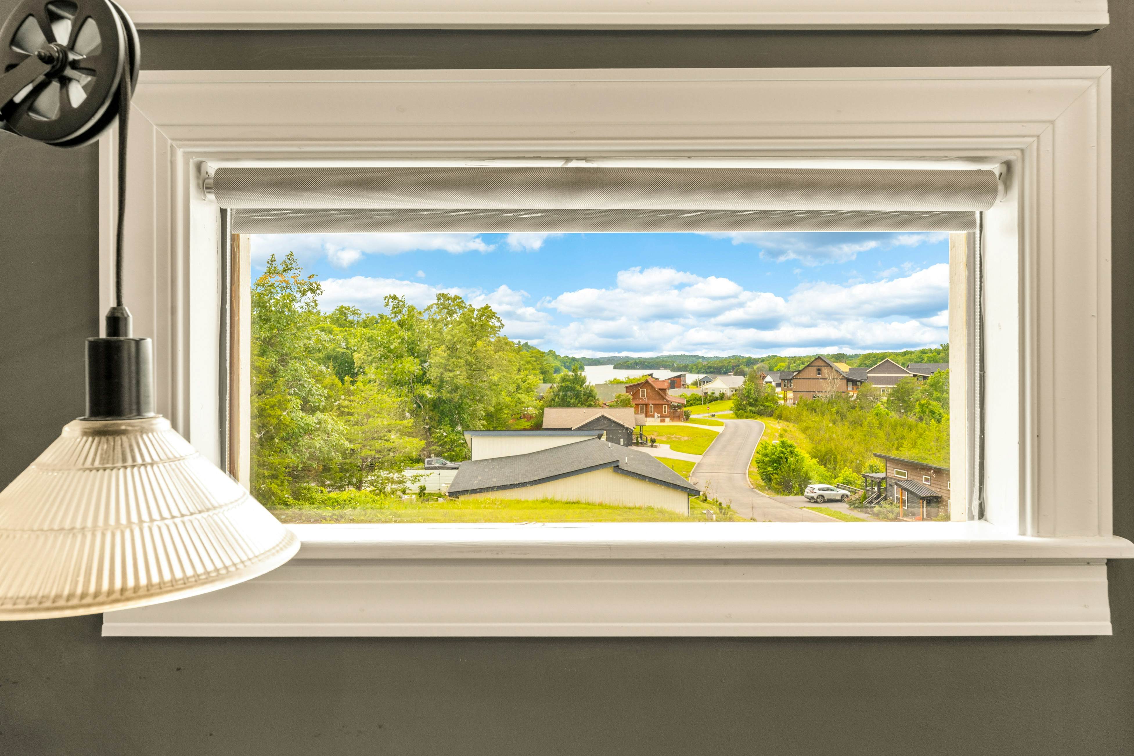 Near Dollywood, Sleeps 9・W Free Attraction Tickets