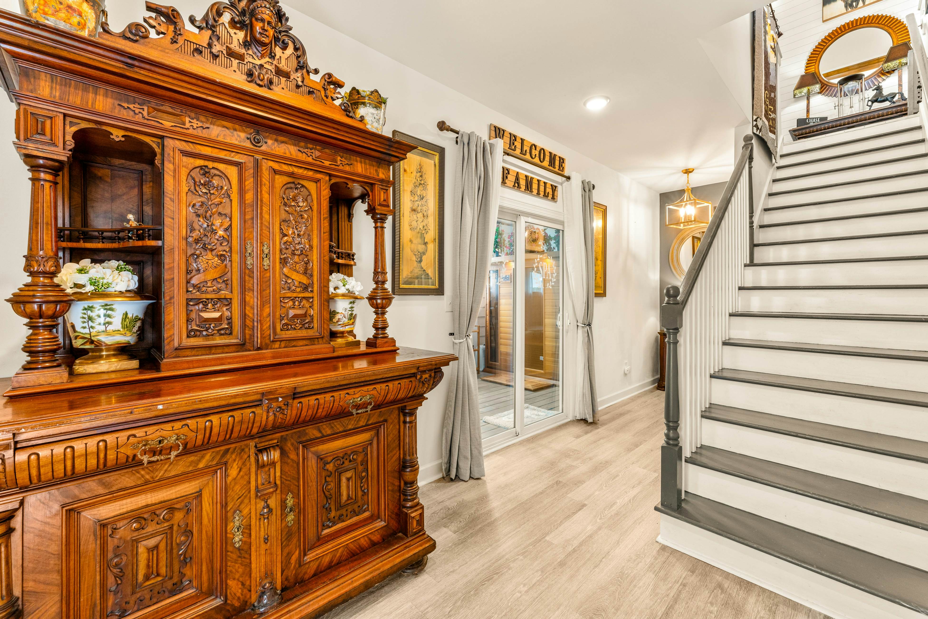 Near Dollywood, Sleeps 9・W Free Attraction Tickets