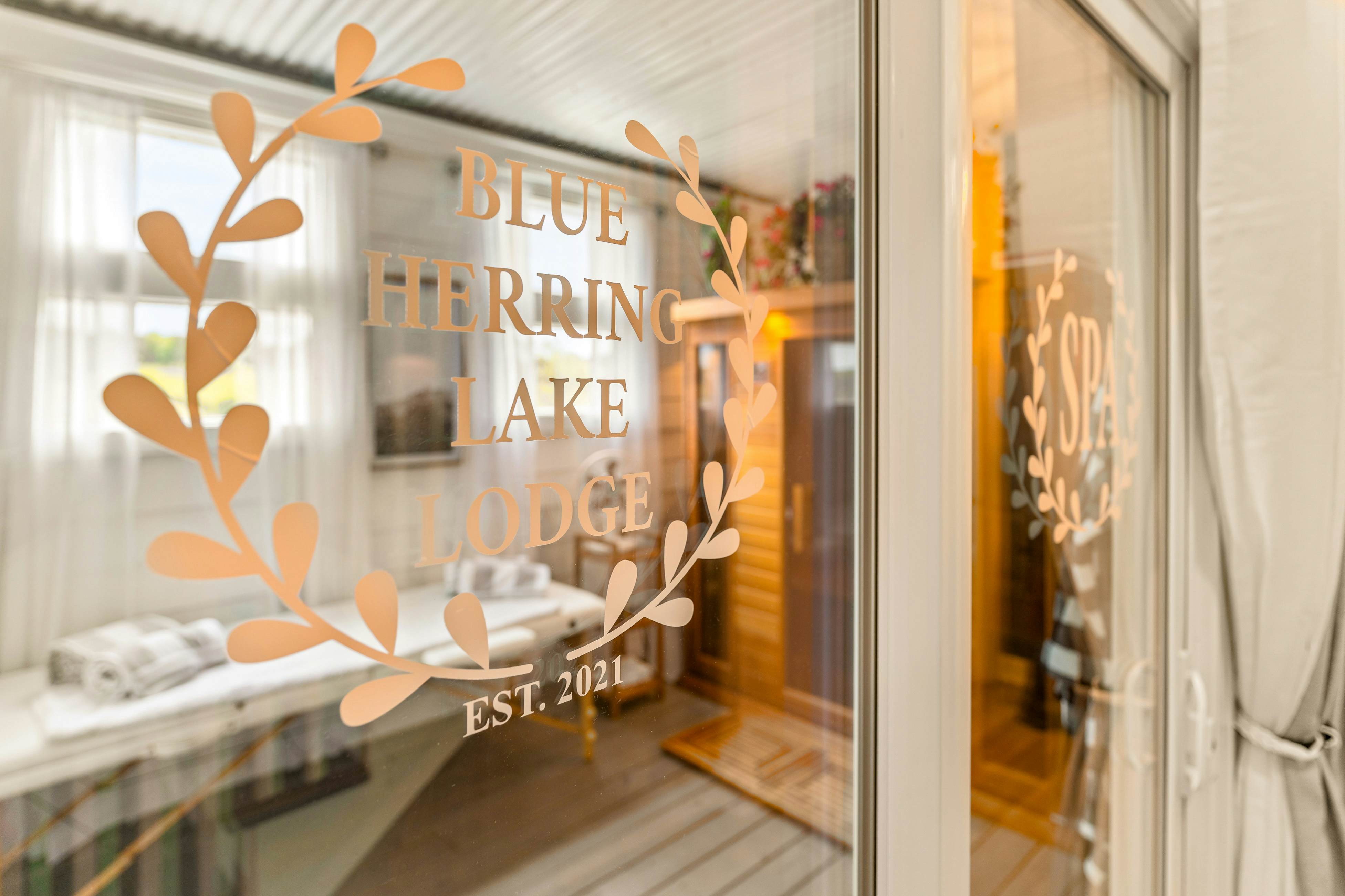 Near Dollywood, Sleeps 9・W Free Attraction Tickets