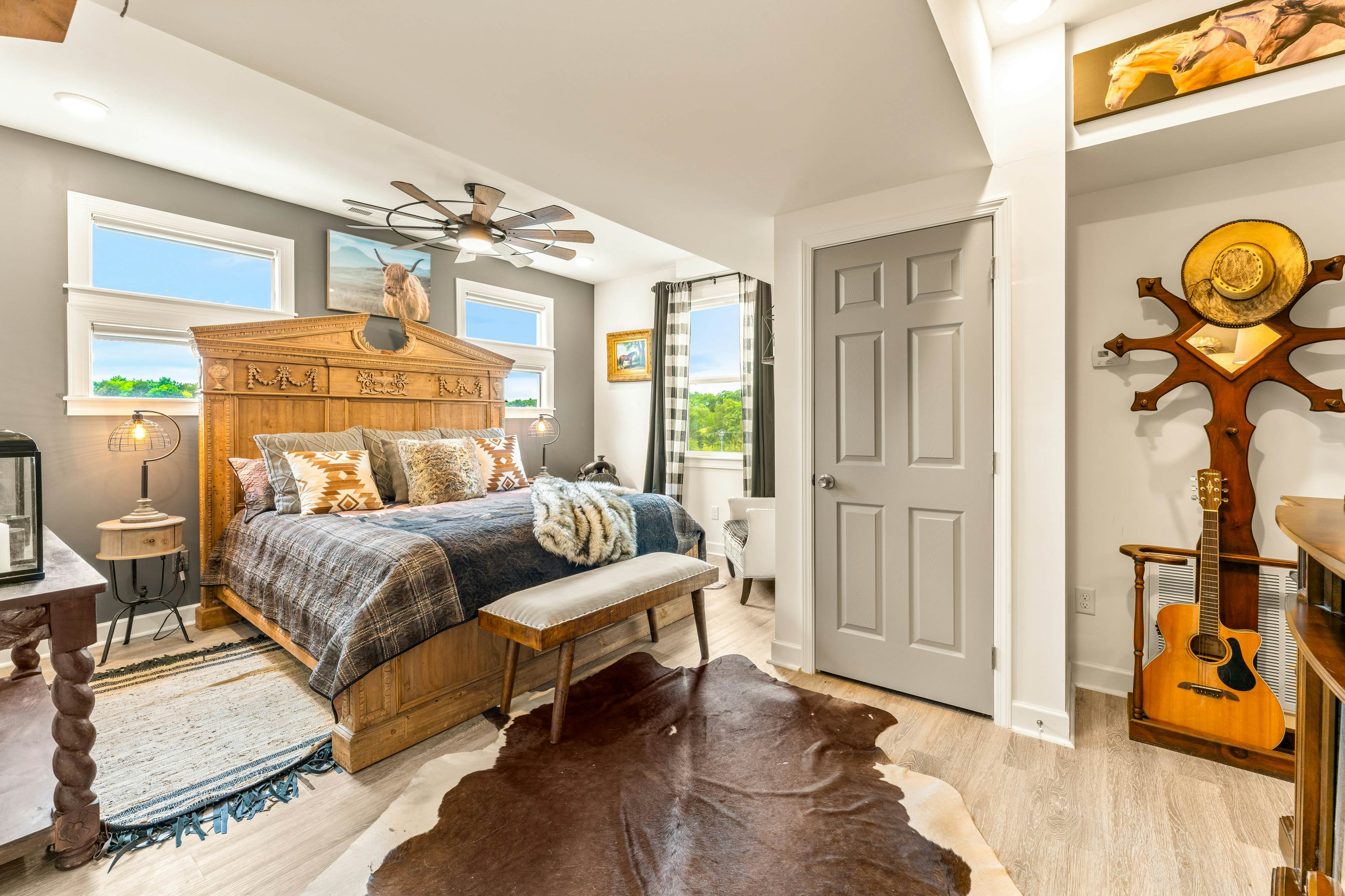 Near Dollywood, Sleeps 9・W Free Attraction Tickets