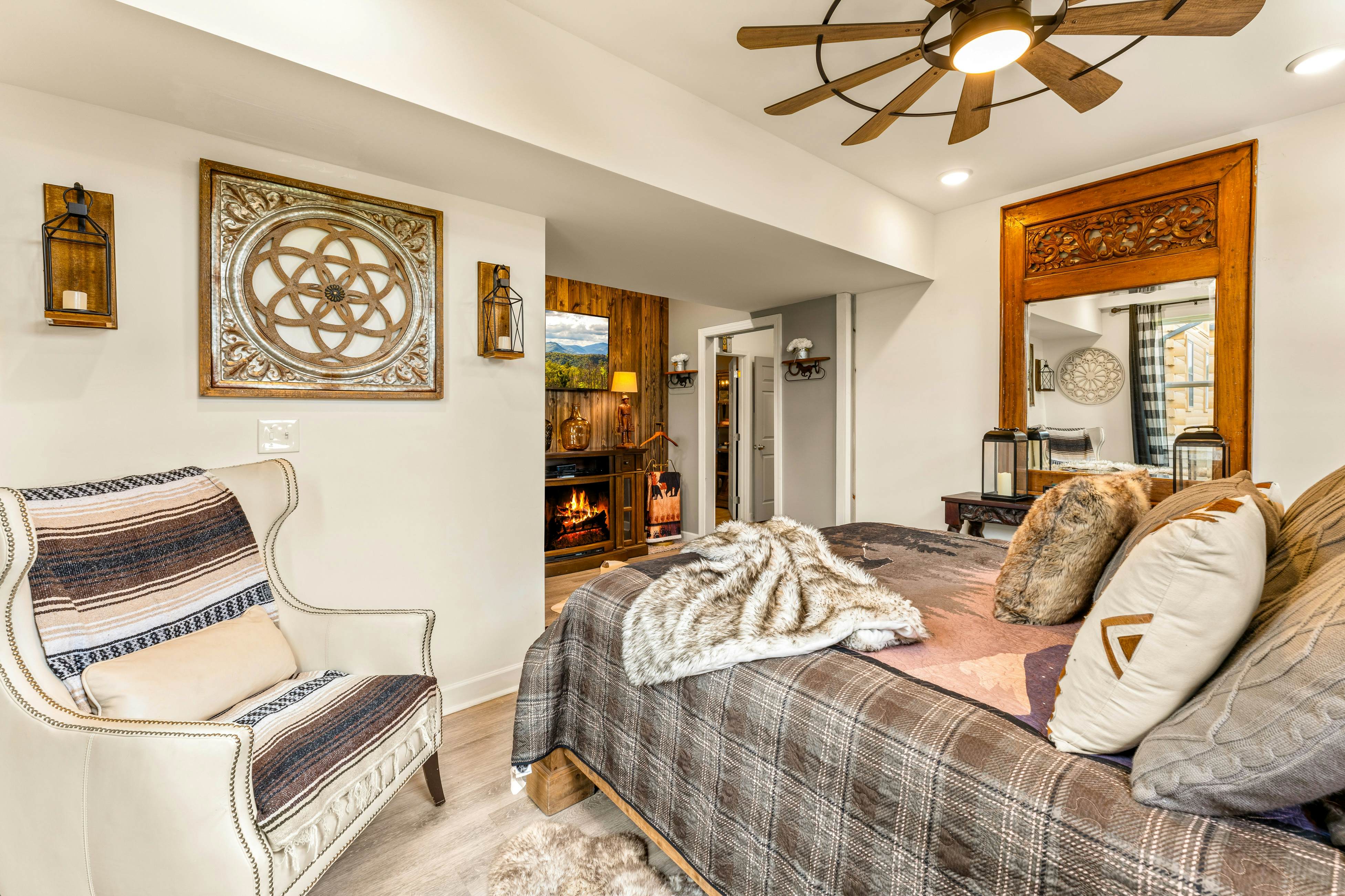 Near Dollywood, Sleeps 9・W Free Attraction Tickets