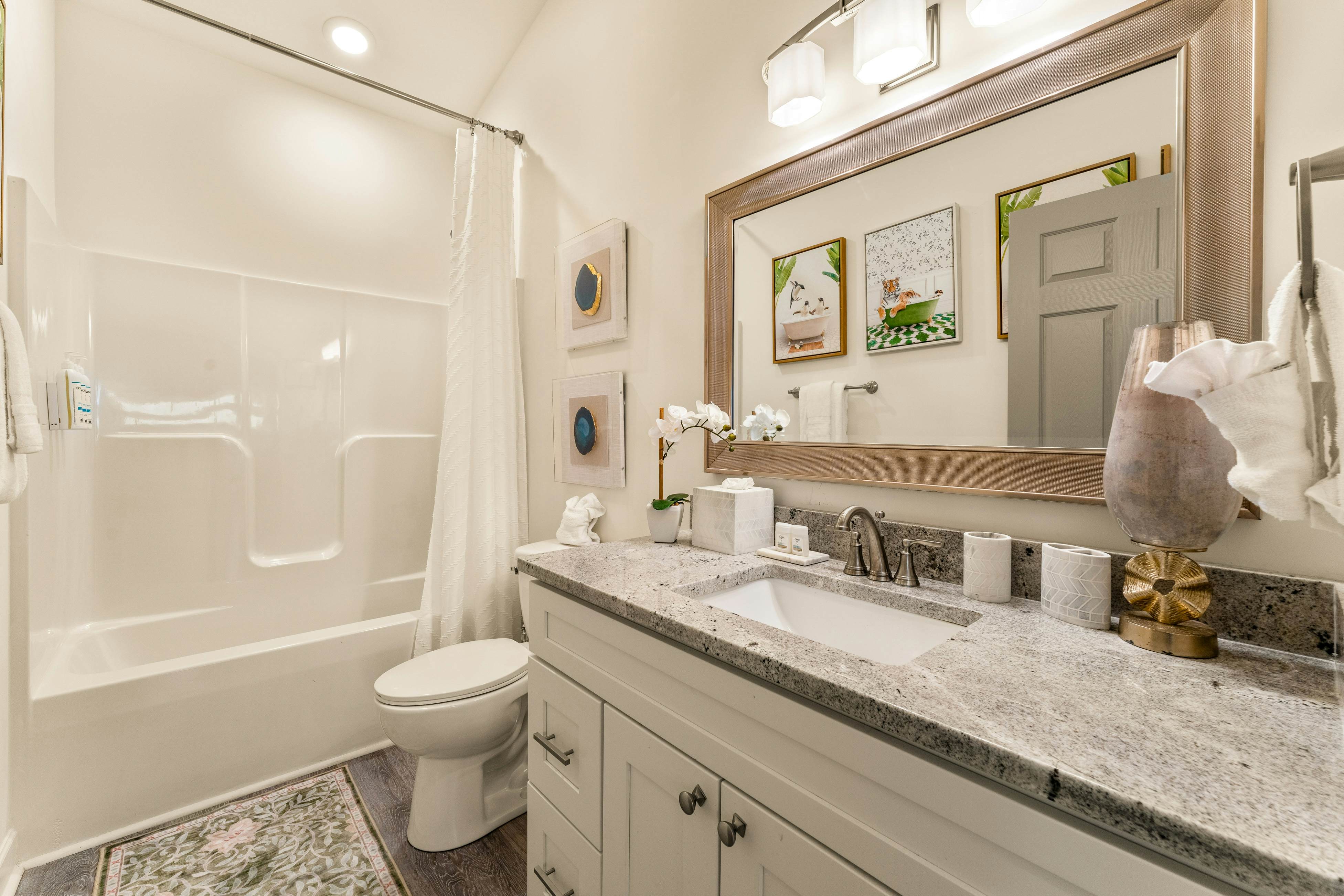 Near Dollywood, Sleeps 9・W Free Attraction Tickets