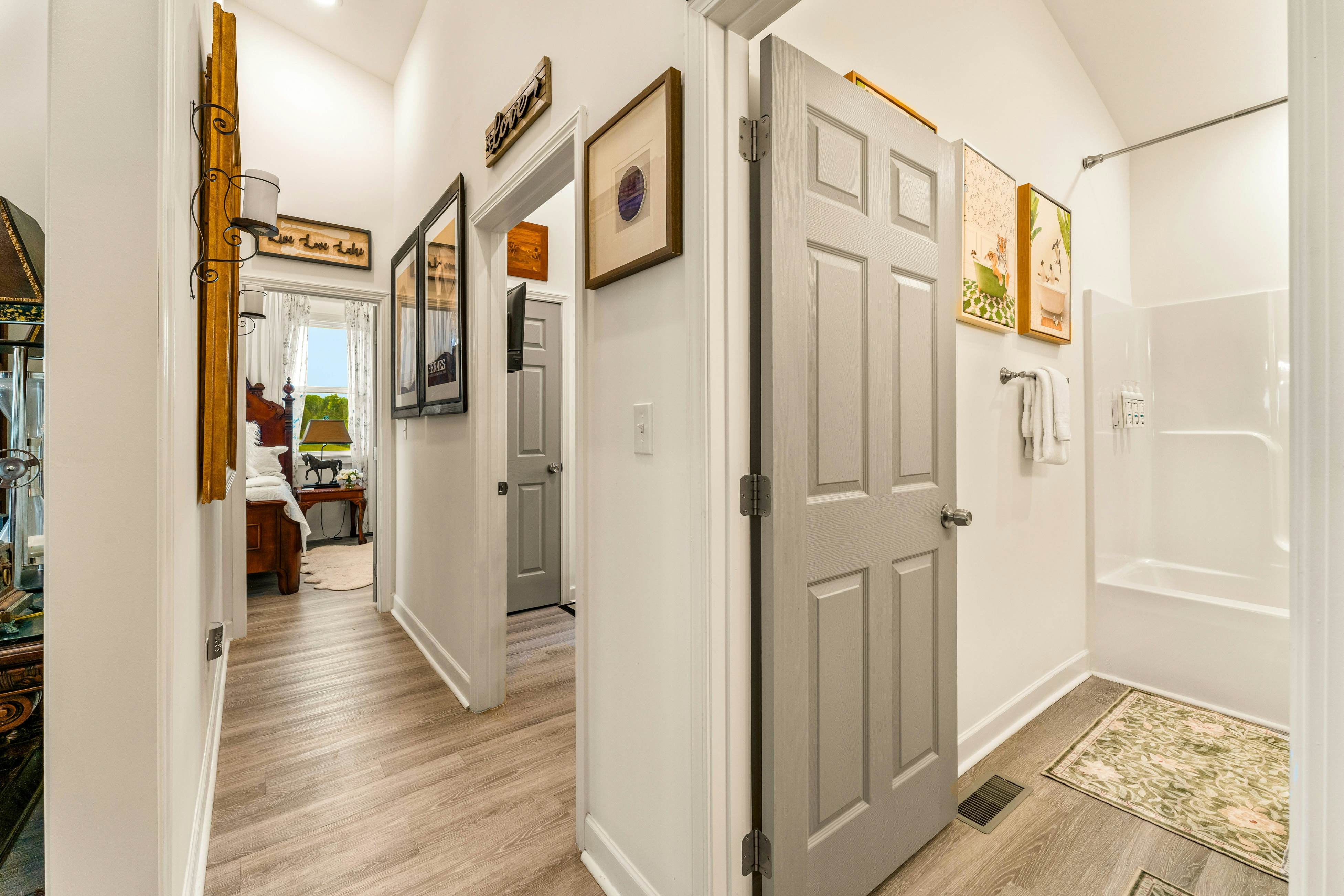 Near Dollywood, Sleeps 9・W Free Attraction Tickets