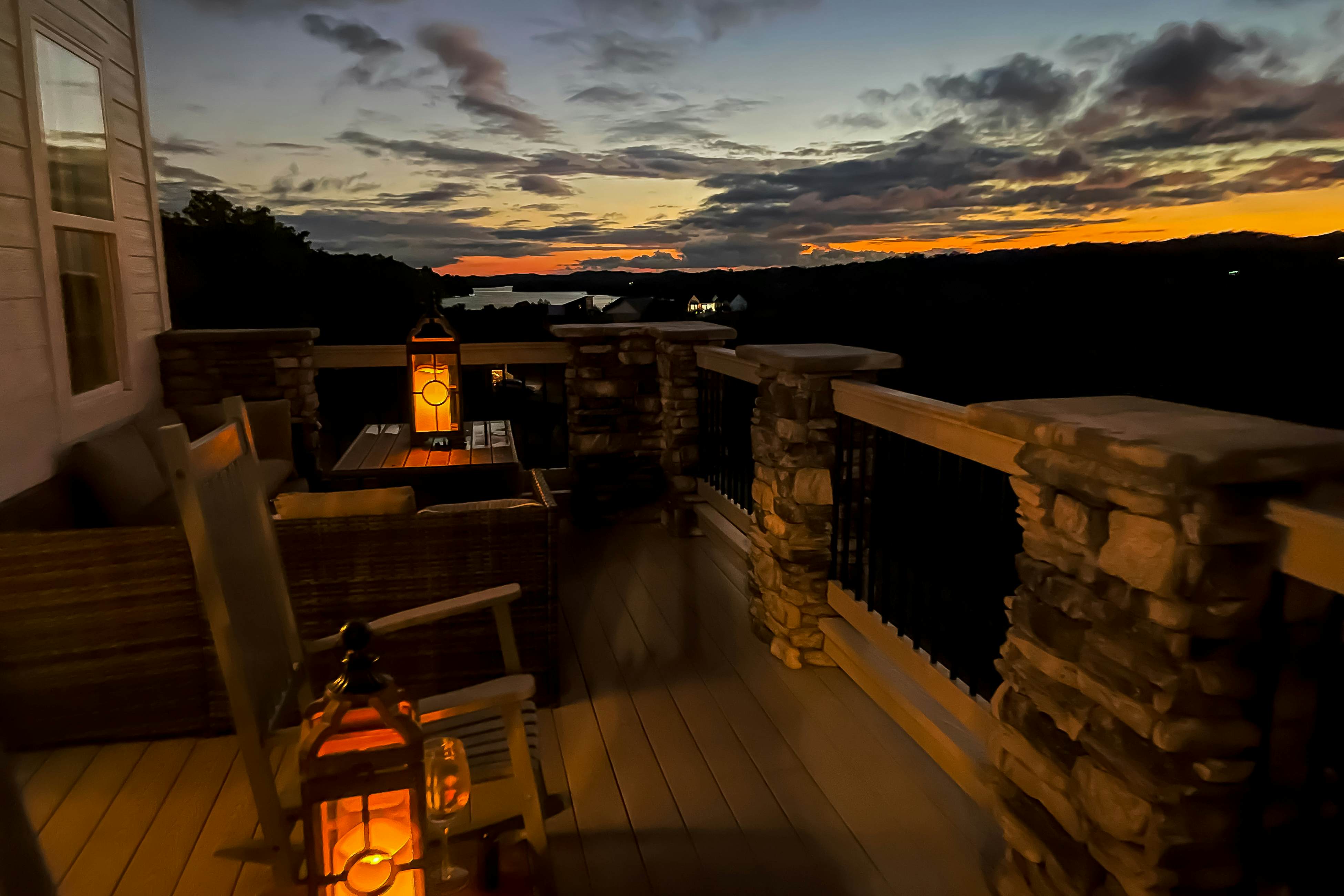 Near Dollywood, Sleeps 9・W Free Attraction Tickets