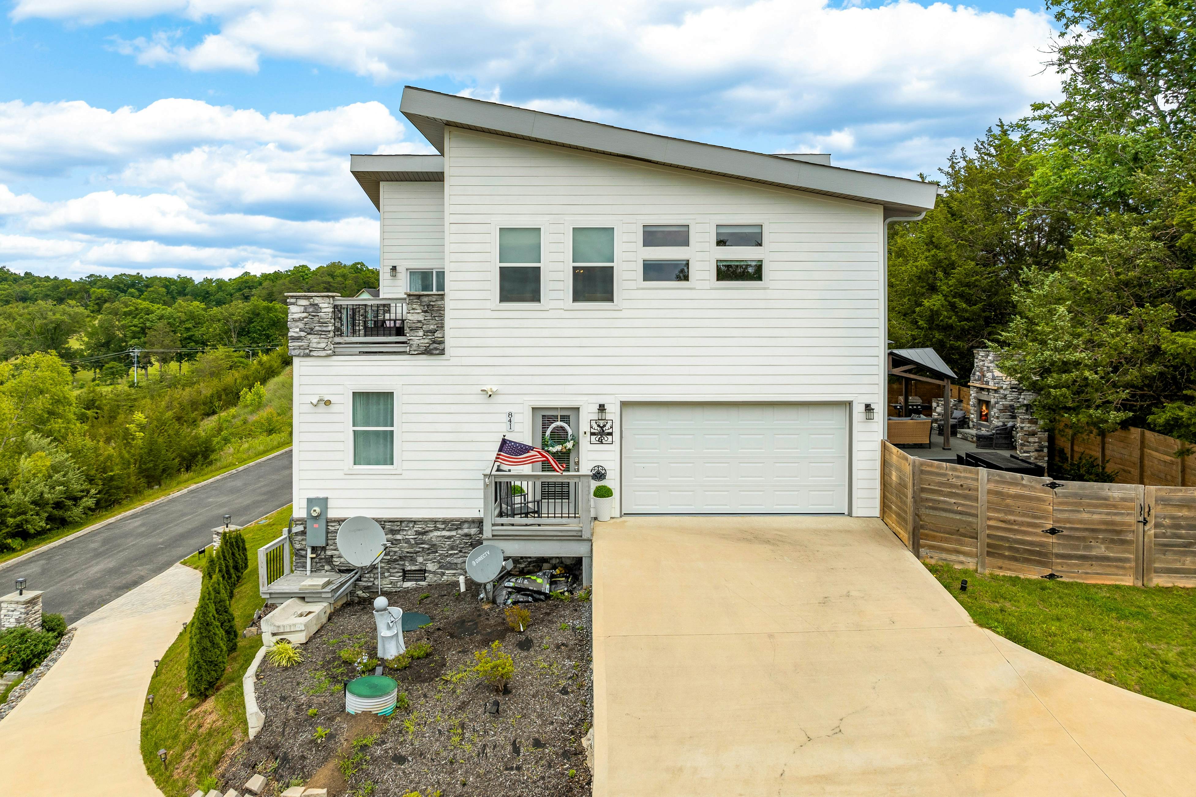 Near Dollywood, Sleeps 9・W Free Attraction Tickets