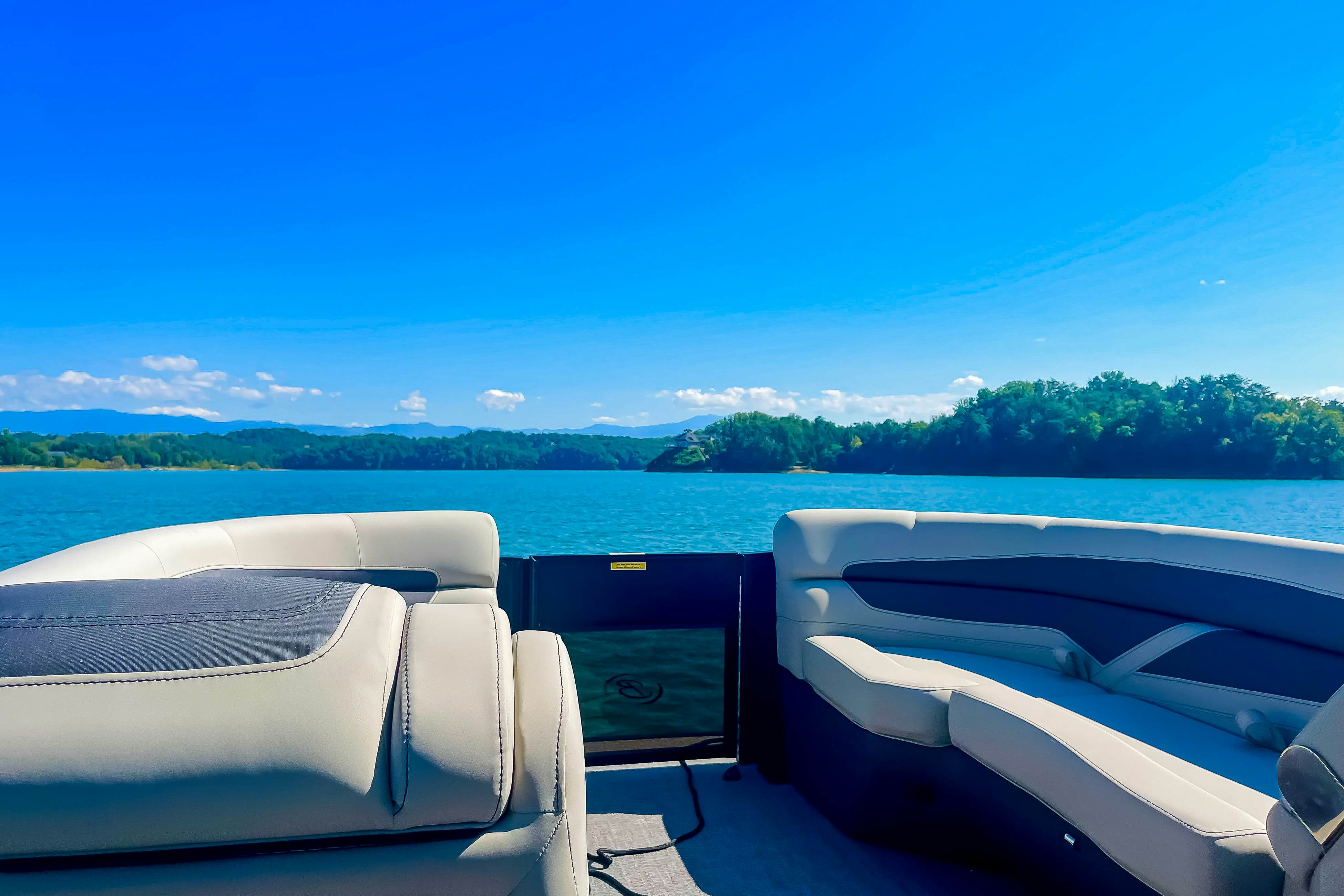 Near Dollywood, Sleeps 9・W Free Attraction Tickets