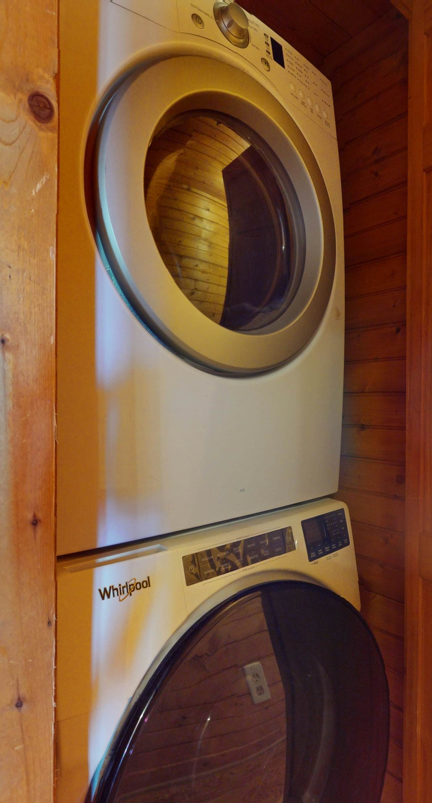 2 Cozy Home Retreat, Sleep 17・ Hot Tub・Views・Games