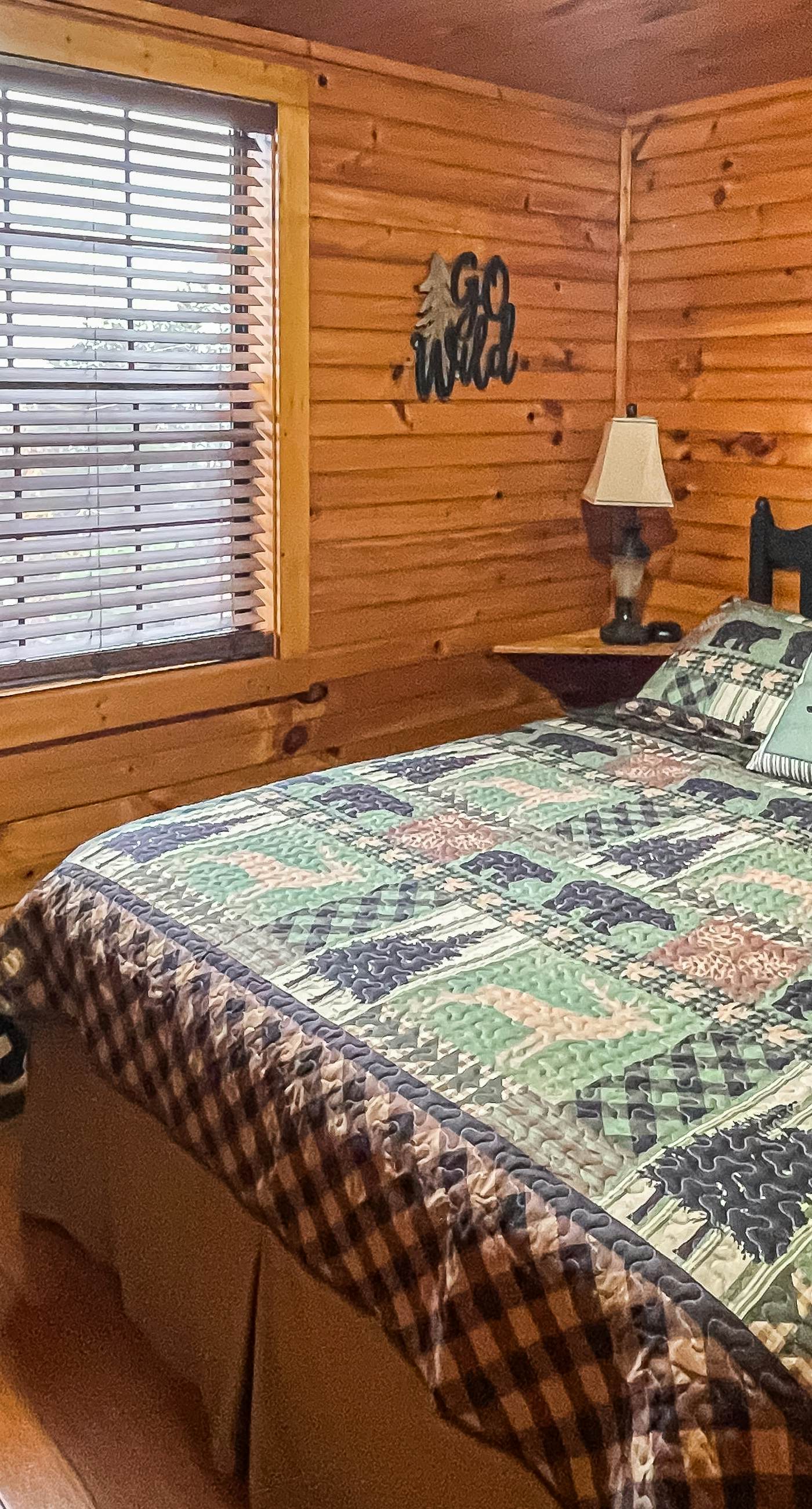 2 Cozy Home Retreat, Sleep 17・ Hot Tub・Views・Games