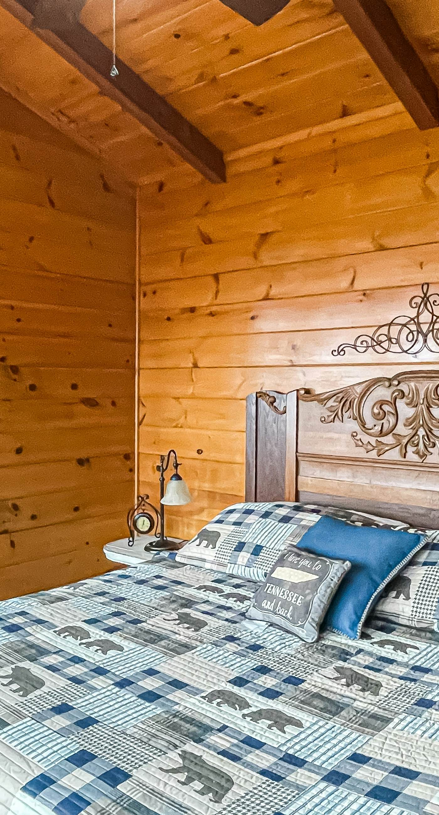 2 Cozy Home Retreat, Sleep 17・ Hot Tub・Views・Games