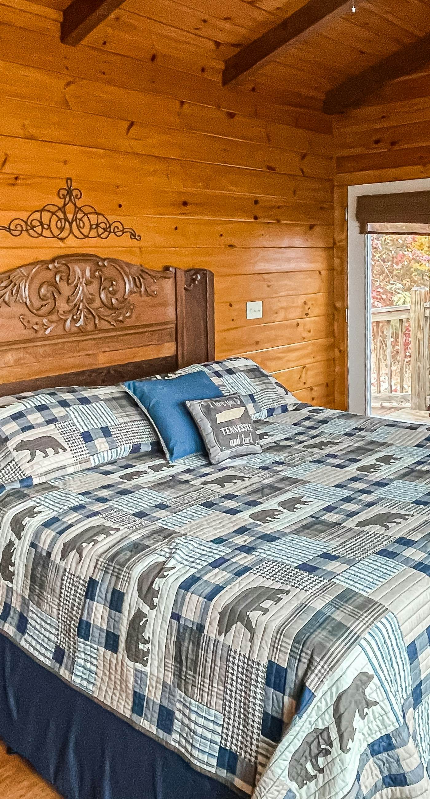 2 Cozy Home Retreat, Sleep 17・ Hot Tub・Views・Games