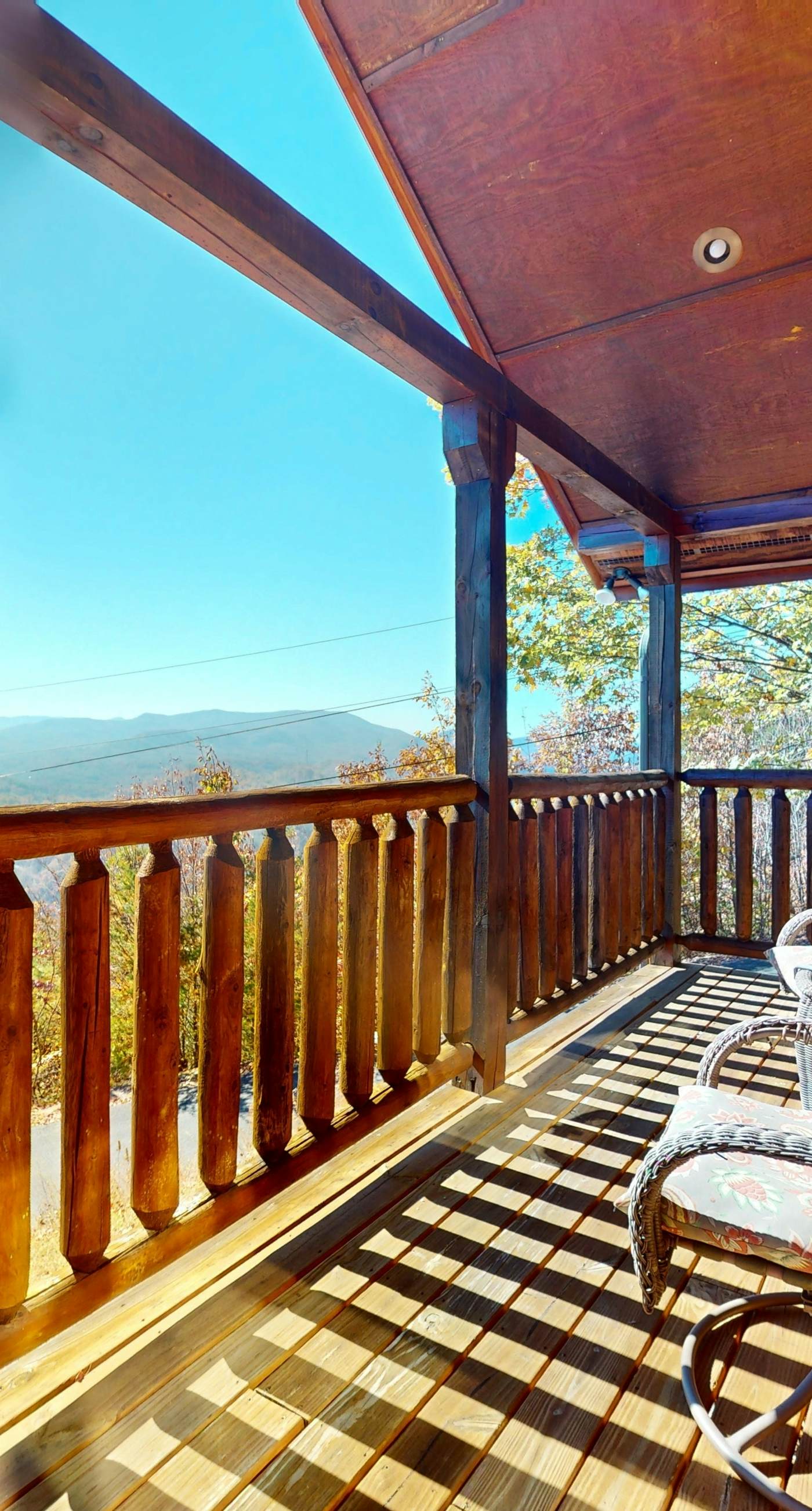 2 Cozy Home Retreat, Sleep 17・ Hot Tub・Views・Games