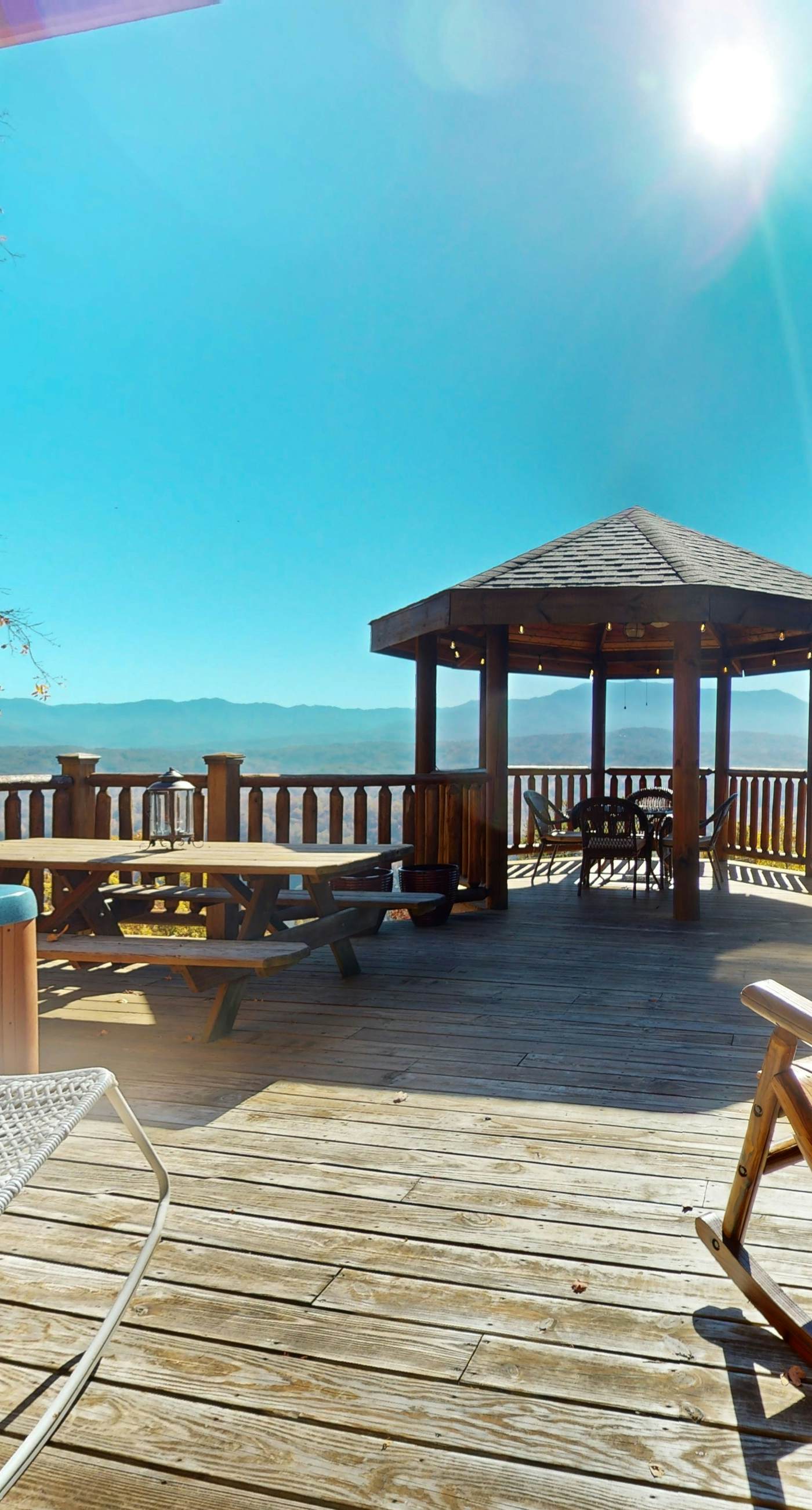 2 Cozy Home Retreat, Sleep 17・ Hot Tub・Views・Games