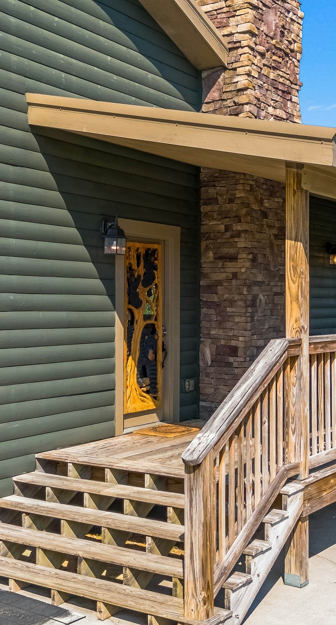 2 Cozy Home Retreat, Sleep 17・ Hot Tub・Views・Games