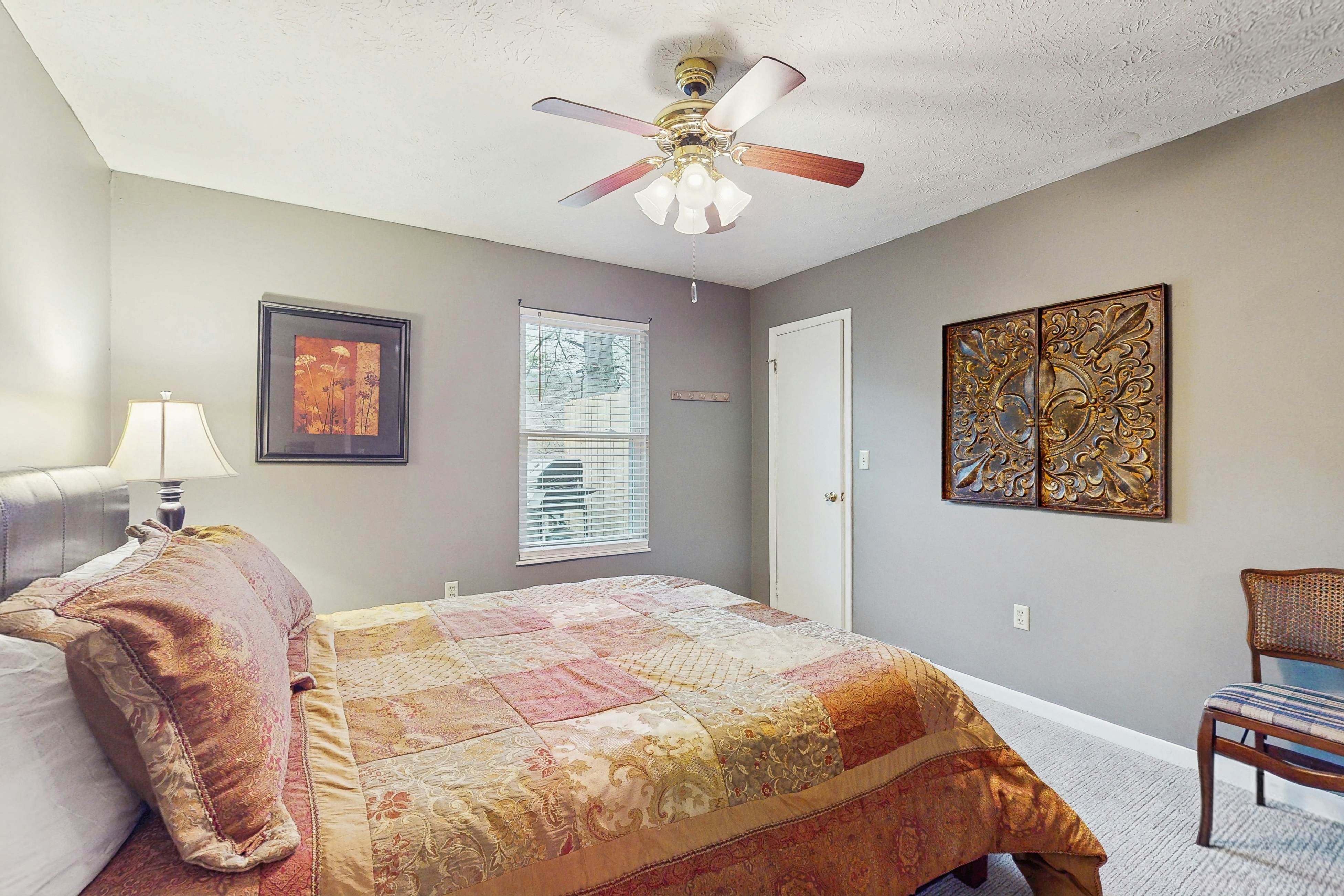 Serene Lake Home, Sleep 7・Grill・Games・Dog Friendly