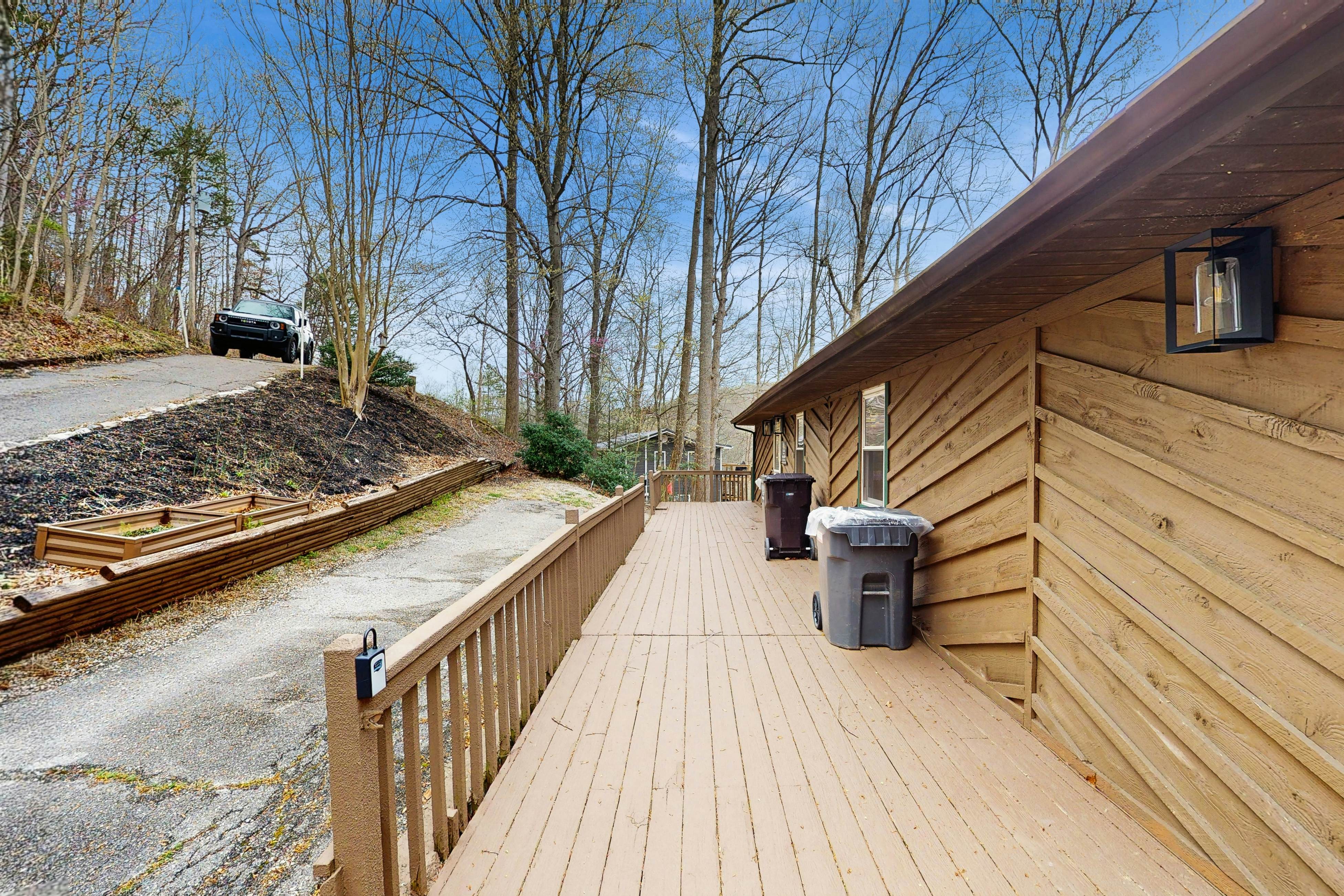 Serene Lake Home, Sleep 7・Grill・Games・Dog Friendly